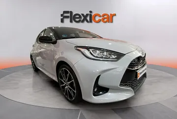 toyota yaris 15 120h gr sport hibrido no enchufable automatica sabadell 3 903000000237904