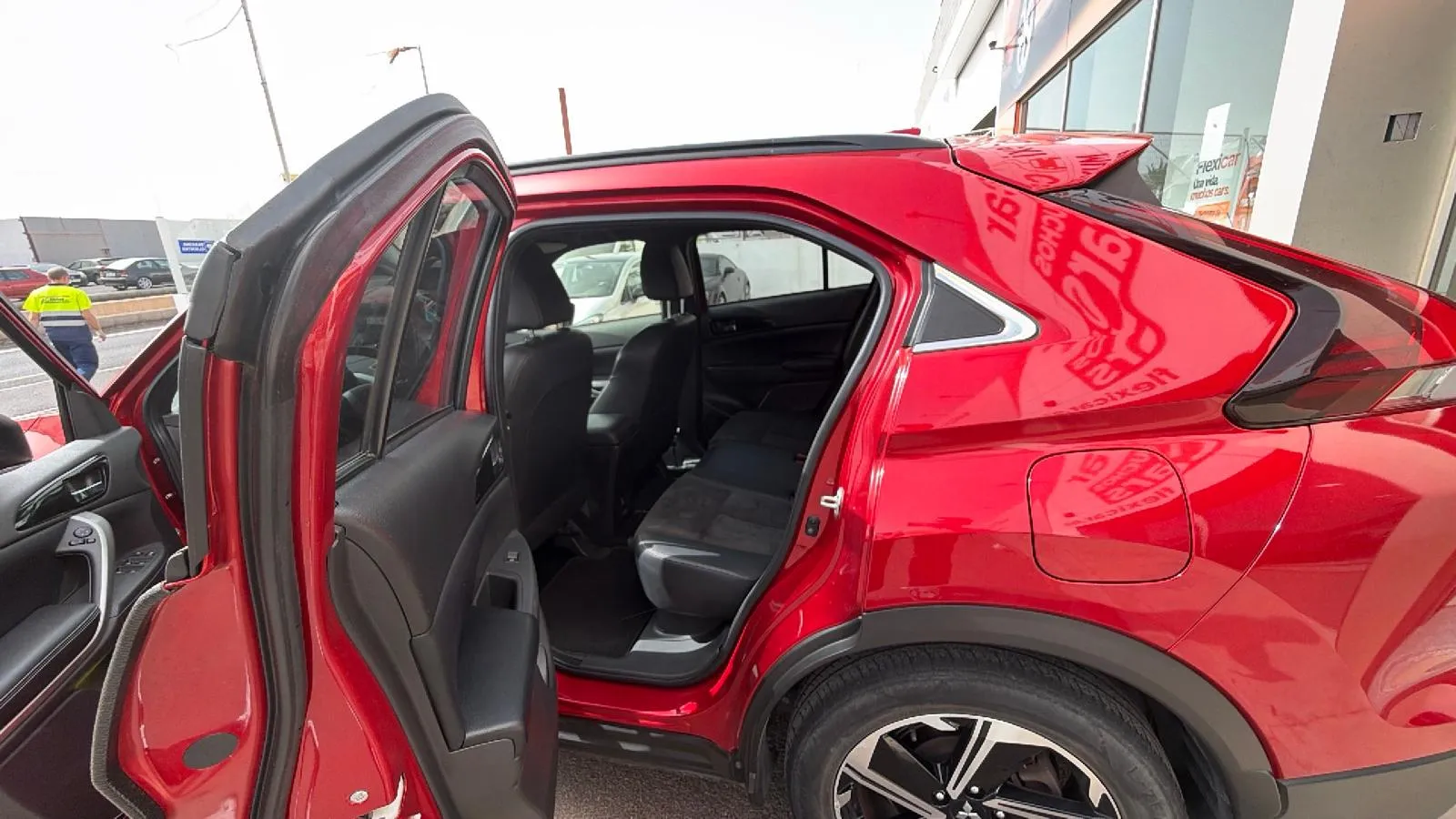 Mitsubishi Eclipse Cross 2.4 PHEV Kaiteki 4WD - foto 6
