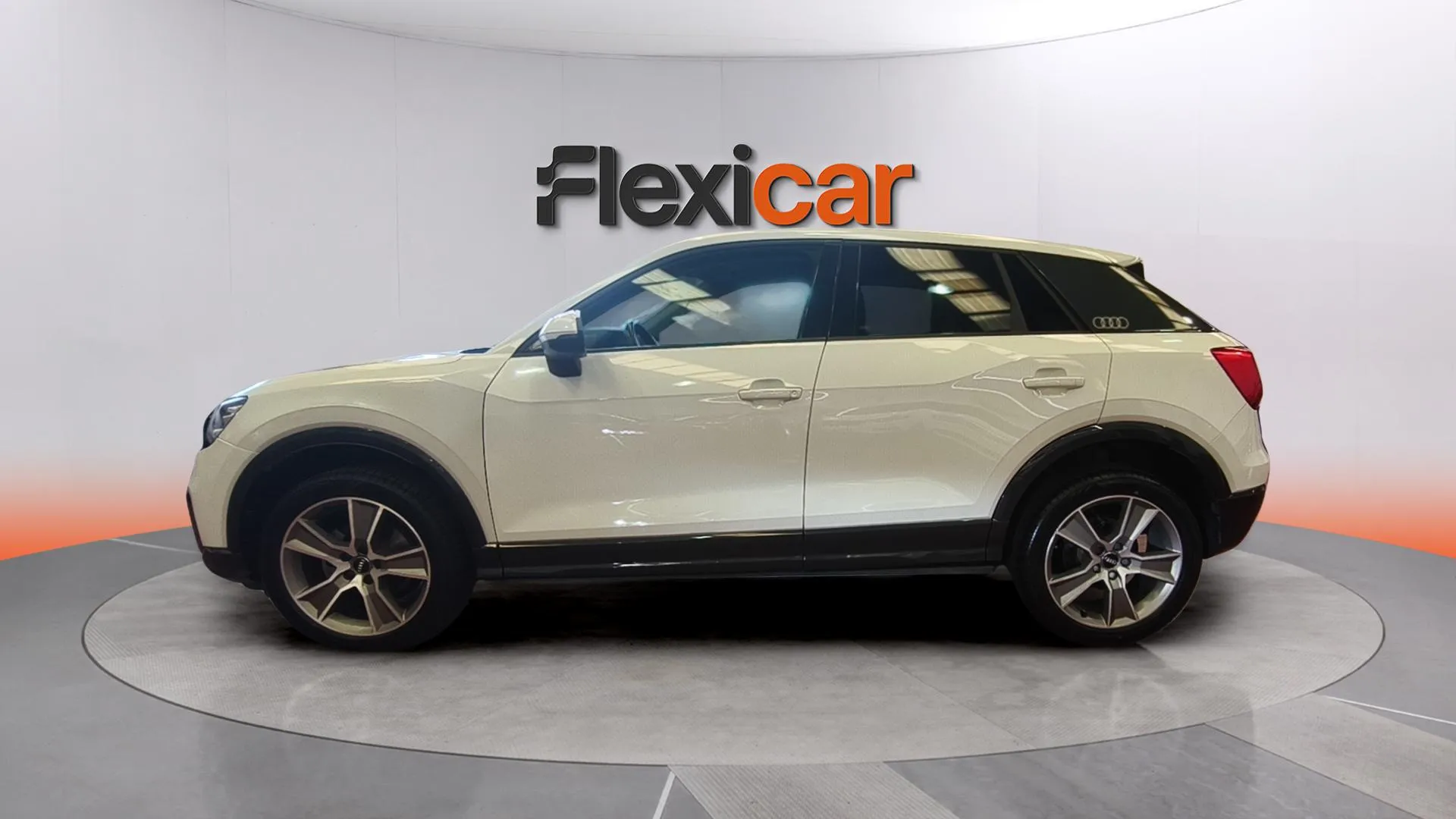 Audi Q2 Design 30 TDI - foto 4