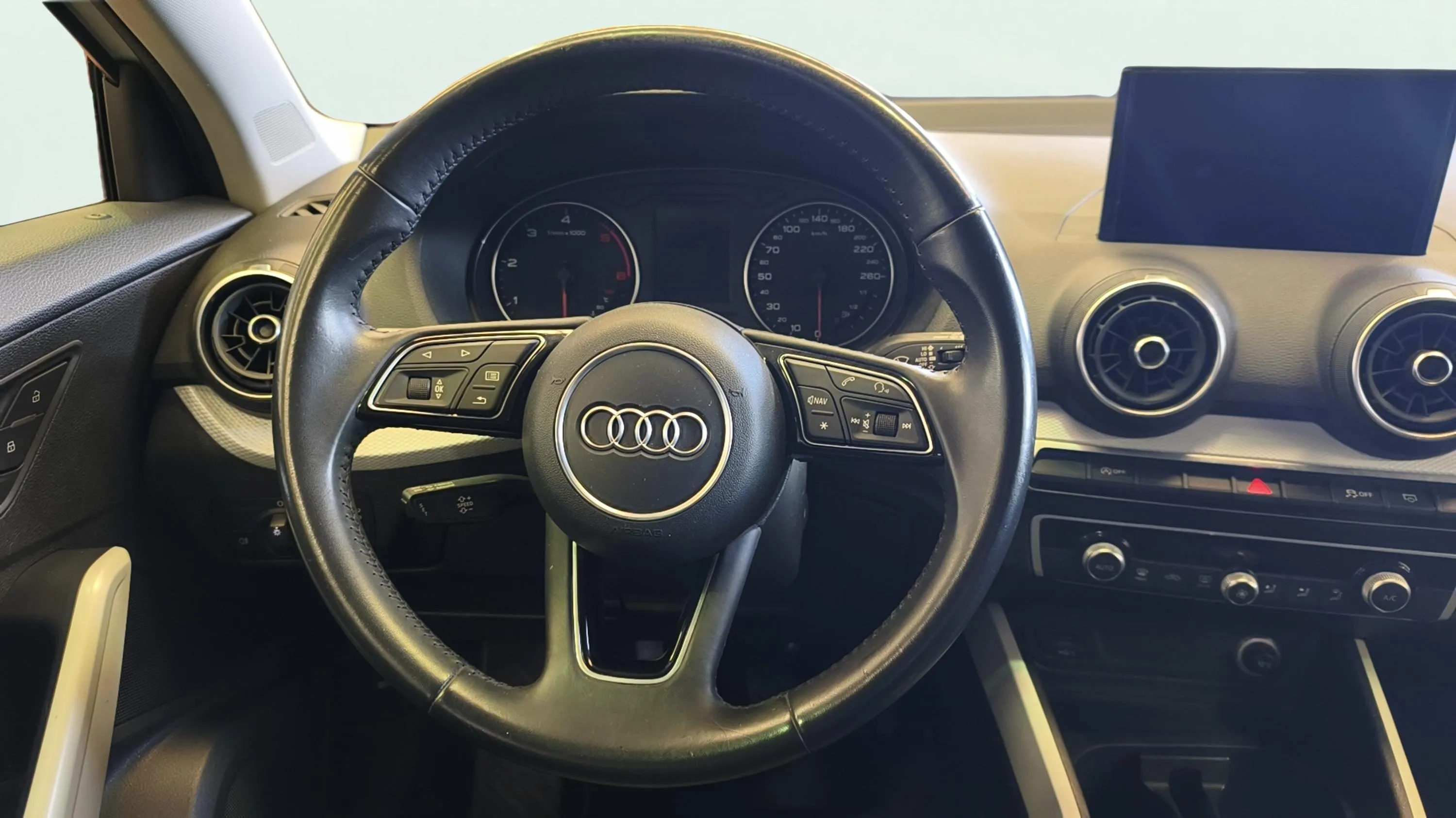 Audi Q2 Design 30 TDI - foto 18