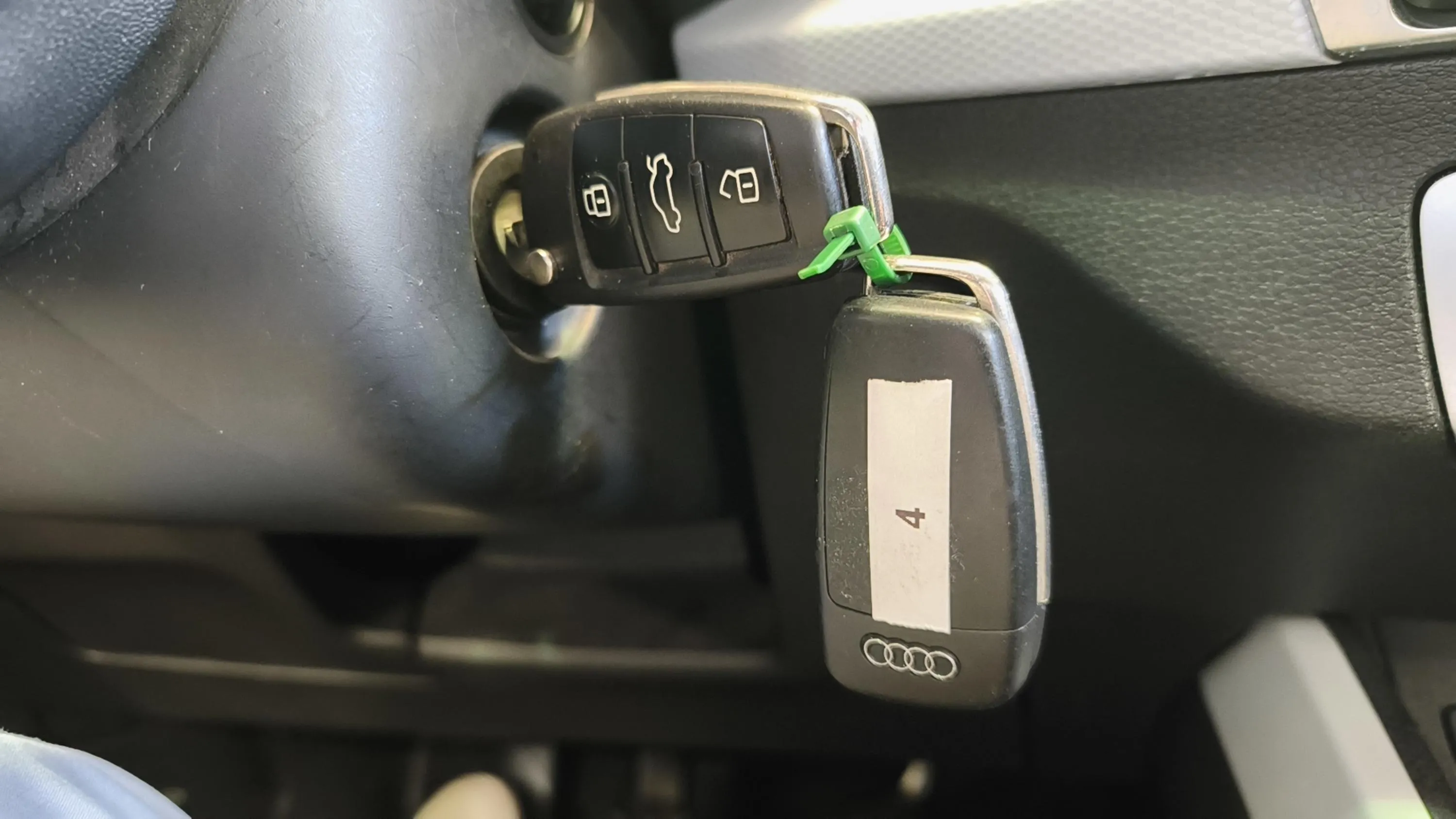 Audi Q2 Design 30 TDI - foto 33