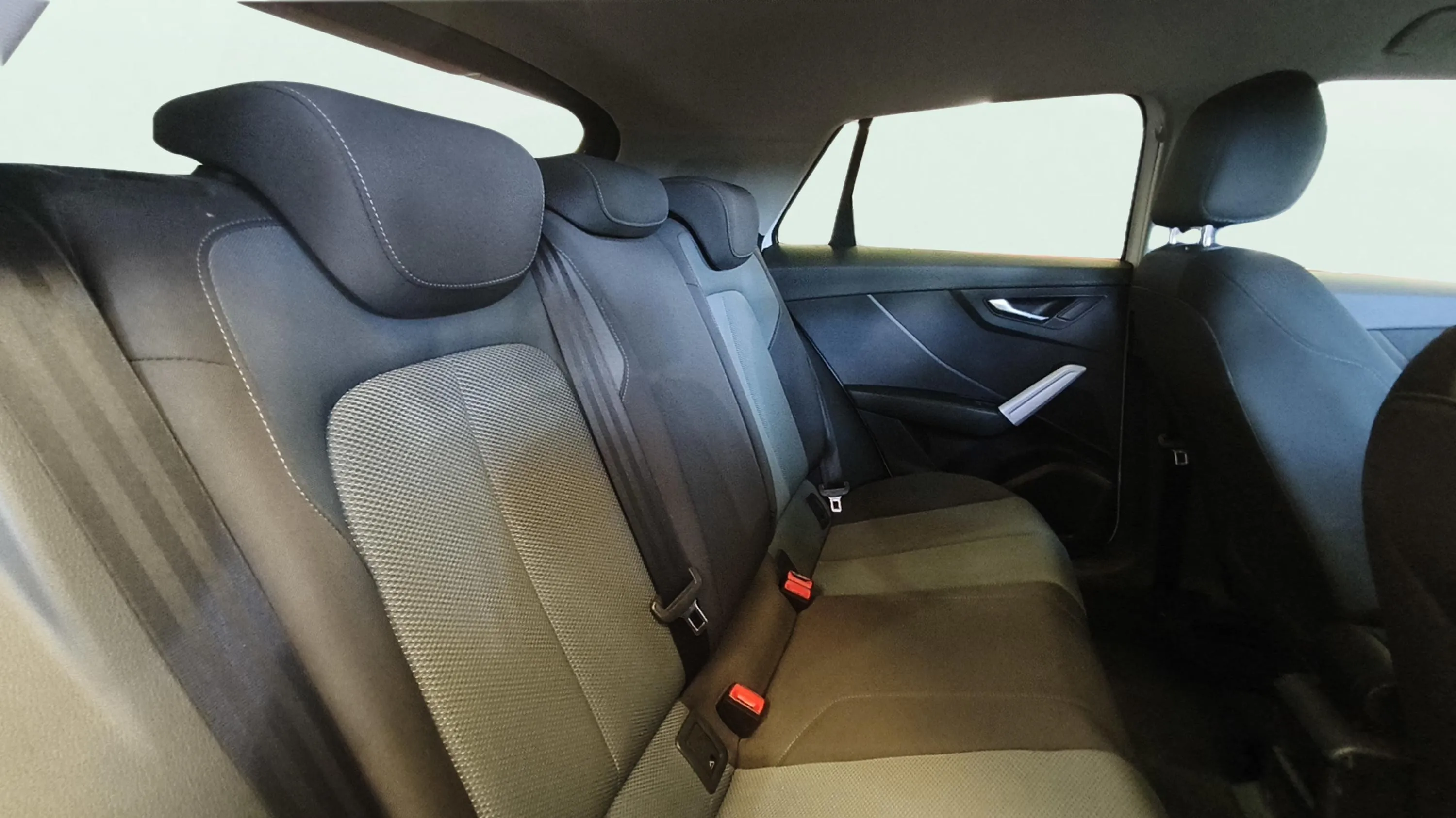 Audi Q2 Design 30 TDI - foto 15