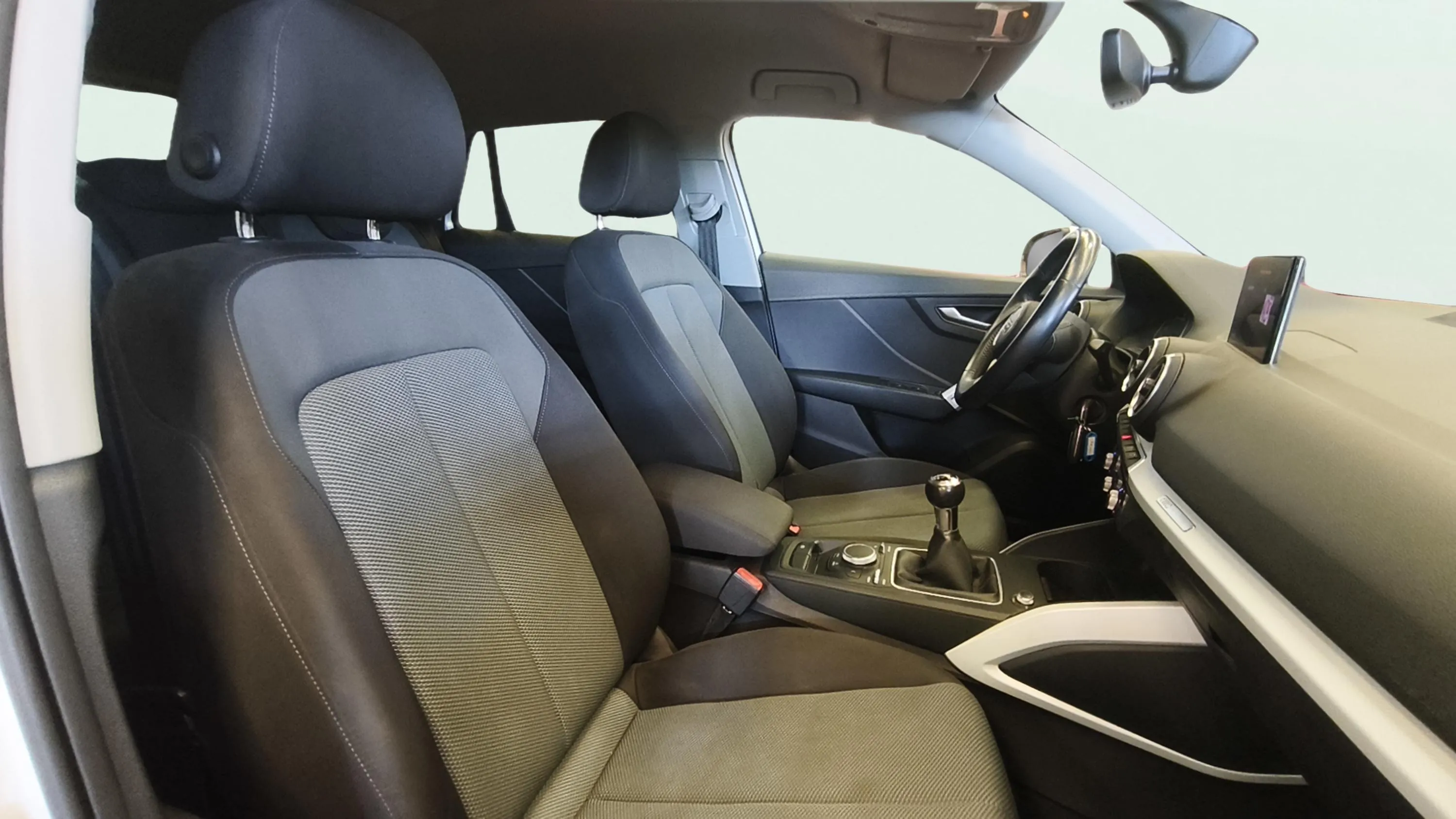 Audi Q2 Design 30 TDI - foto 12