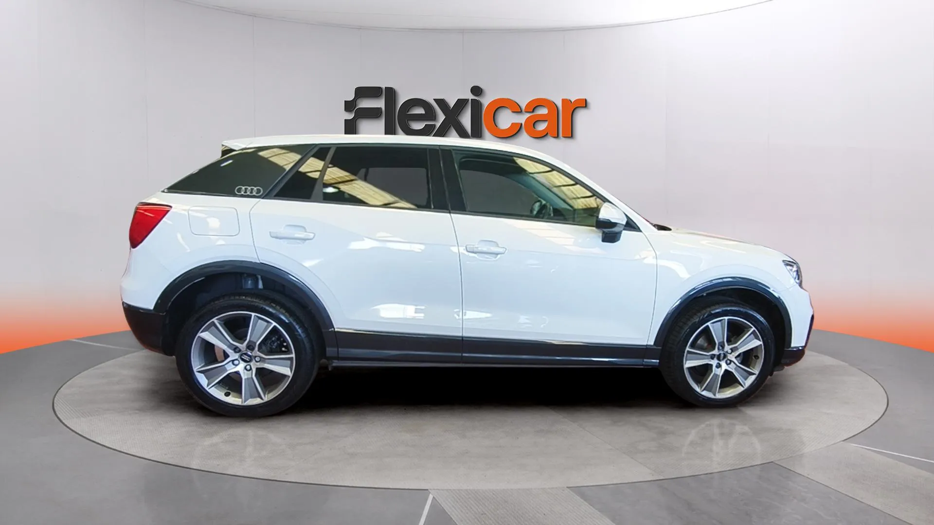 Audi Q2 Design 30 TDI - foto 8