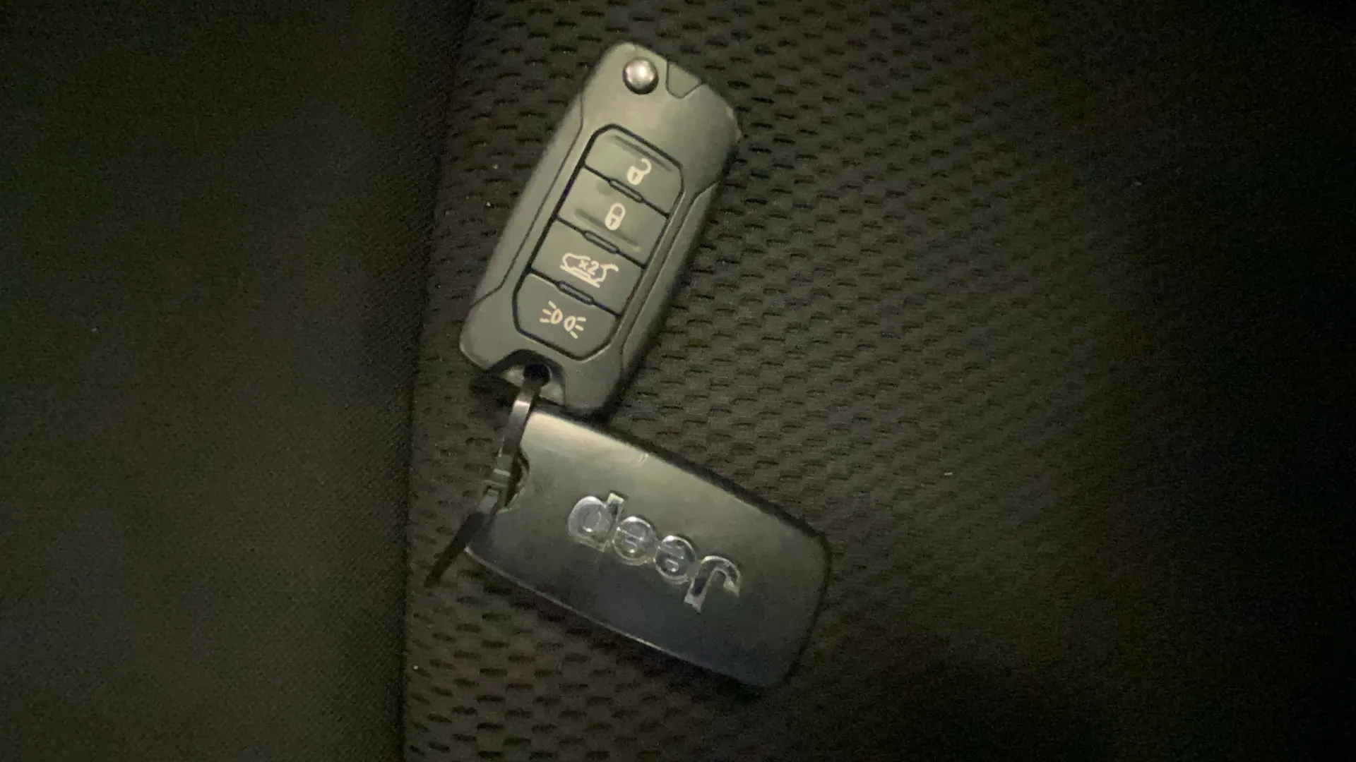 Jeep Renegade Night Eagle II 1.0G MT6 4x2 - foto 35