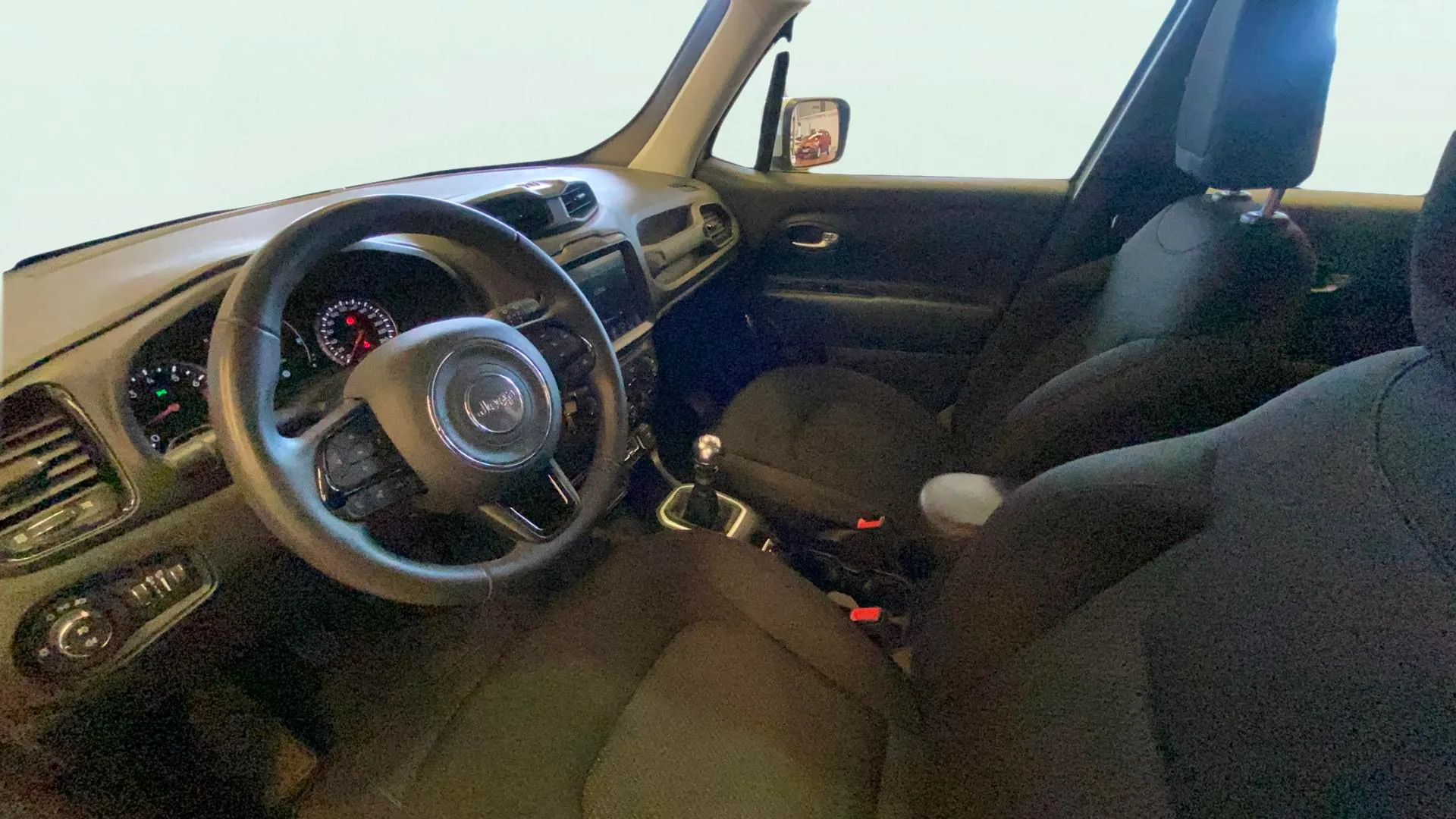 Jeep Renegade Night Eagle II 1.0G MT6 4x2 - foto 11