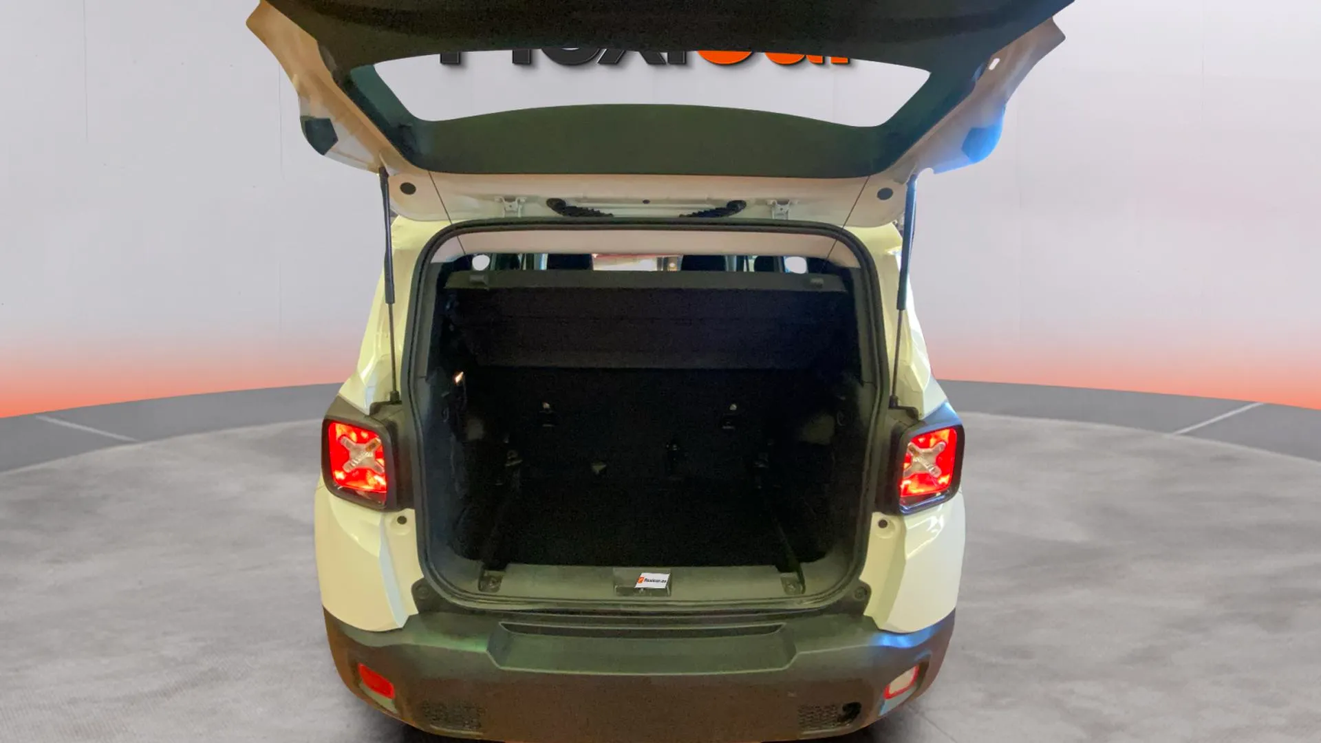 Jeep Renegade Night Eagle II 1.0G MT6 4x2 - foto 9