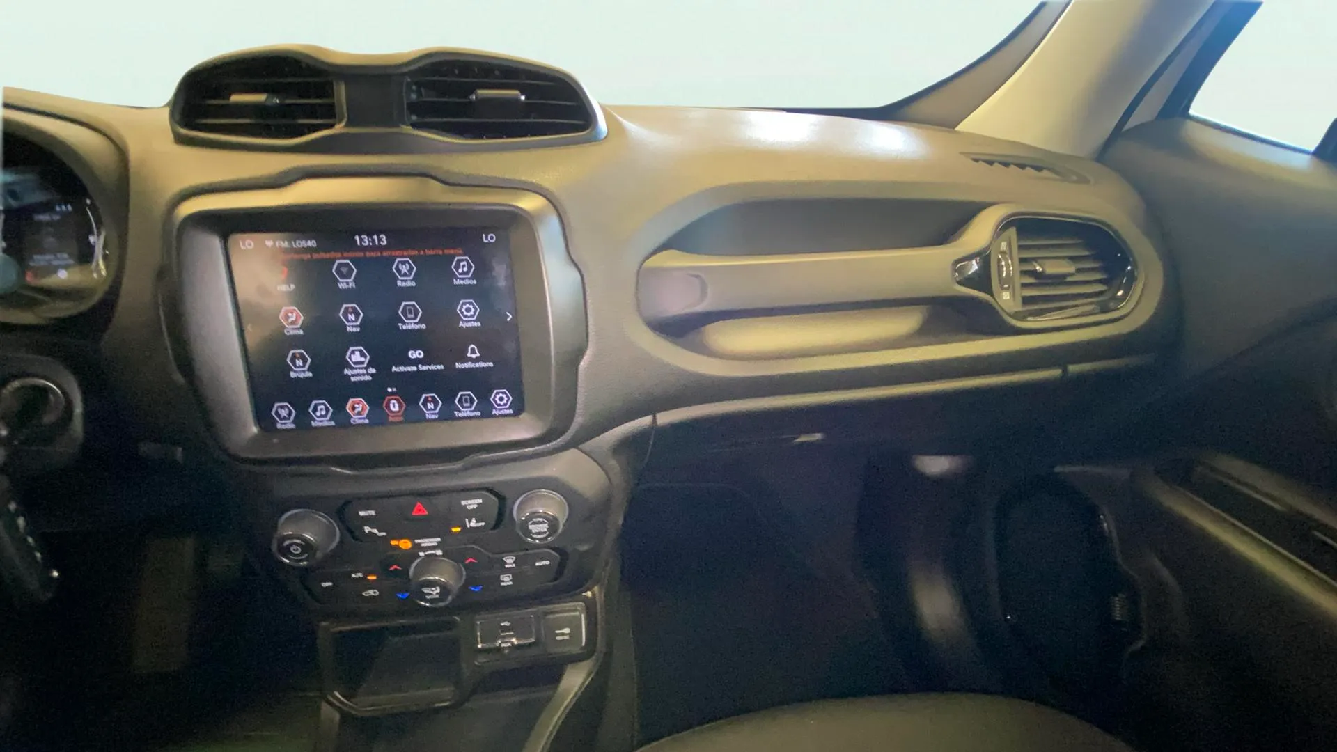 Jeep Renegade Night Eagle II 1.0G MT6 4x2 - foto 23