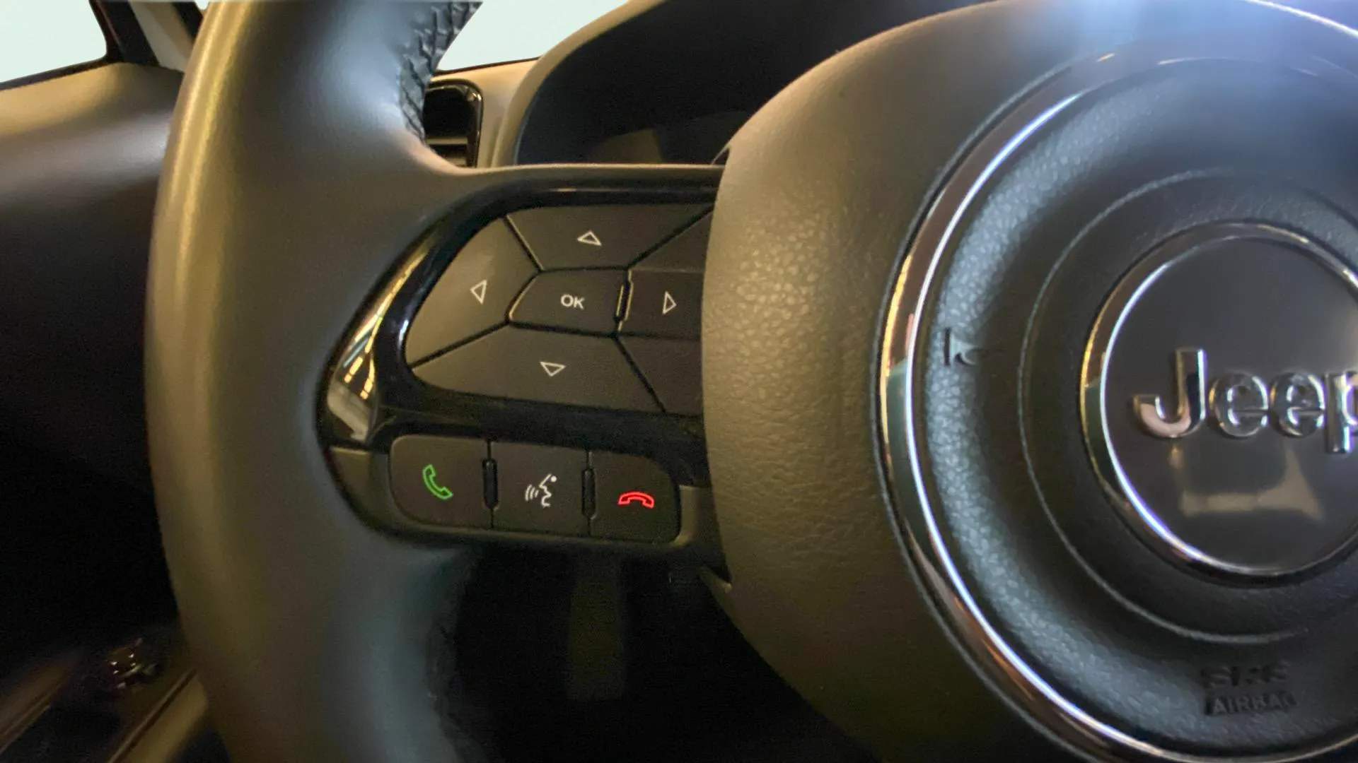 Jeep Renegade Night Eagle II 1.0G MT6 4x2 - foto 19