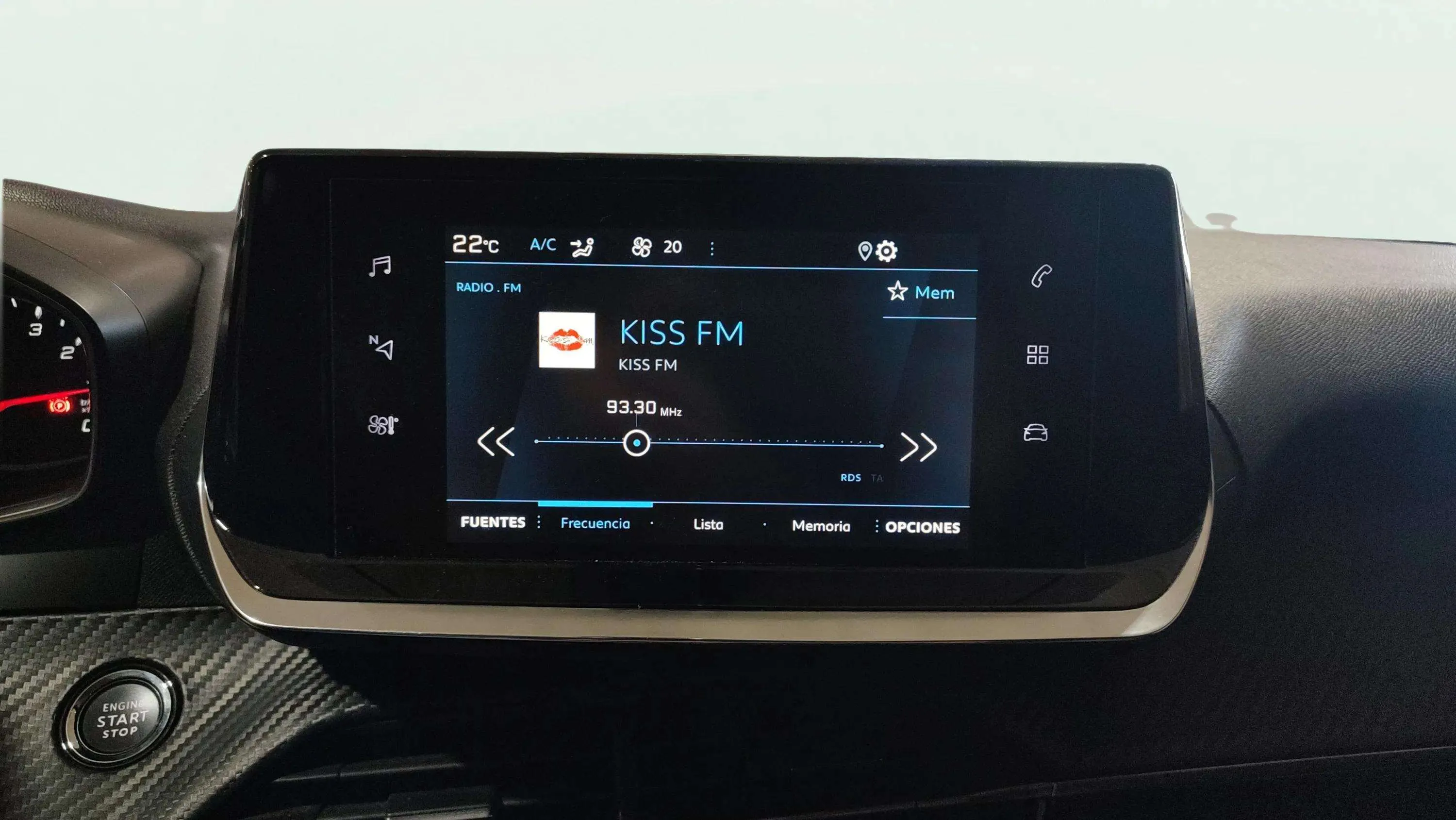 Peugeot 2008 Allure Pack PureTech 130 BVM6 - foto 12