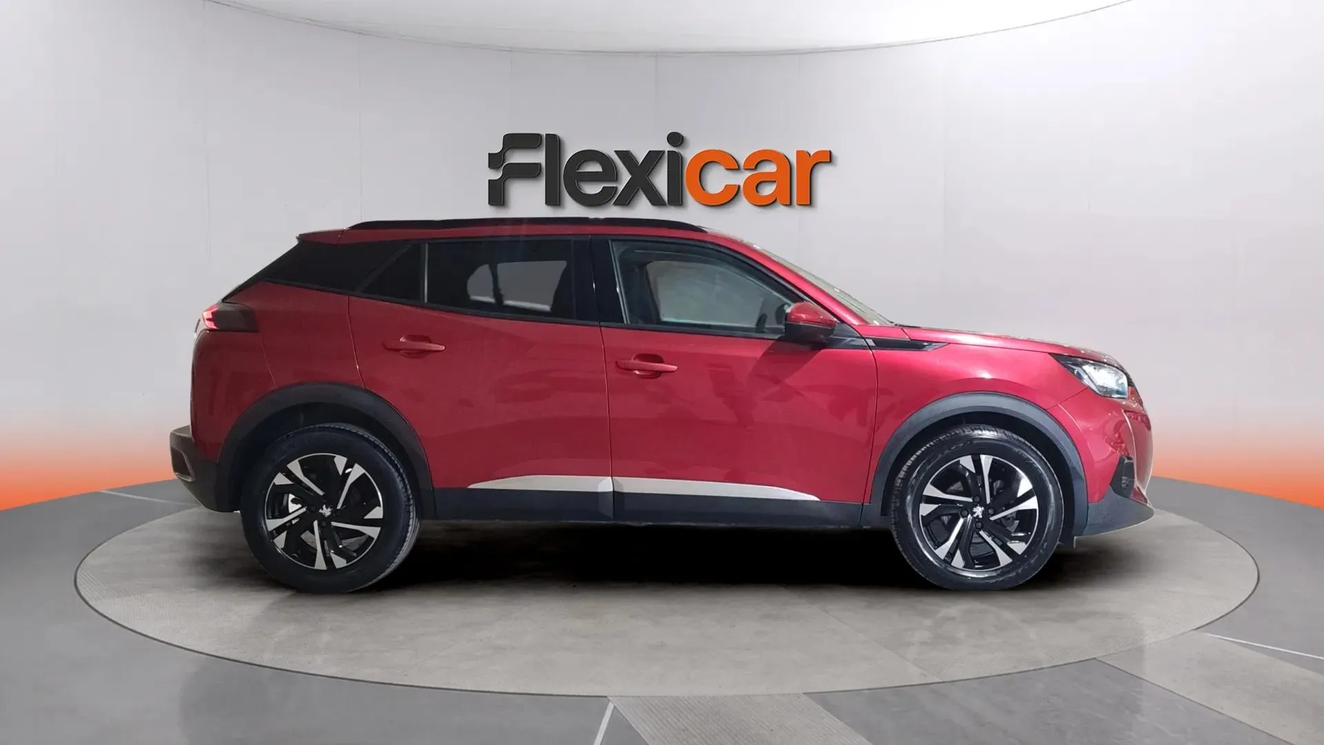 Peugeot 2008 Allure Pack PureTech 130 BVM6 - foto 3