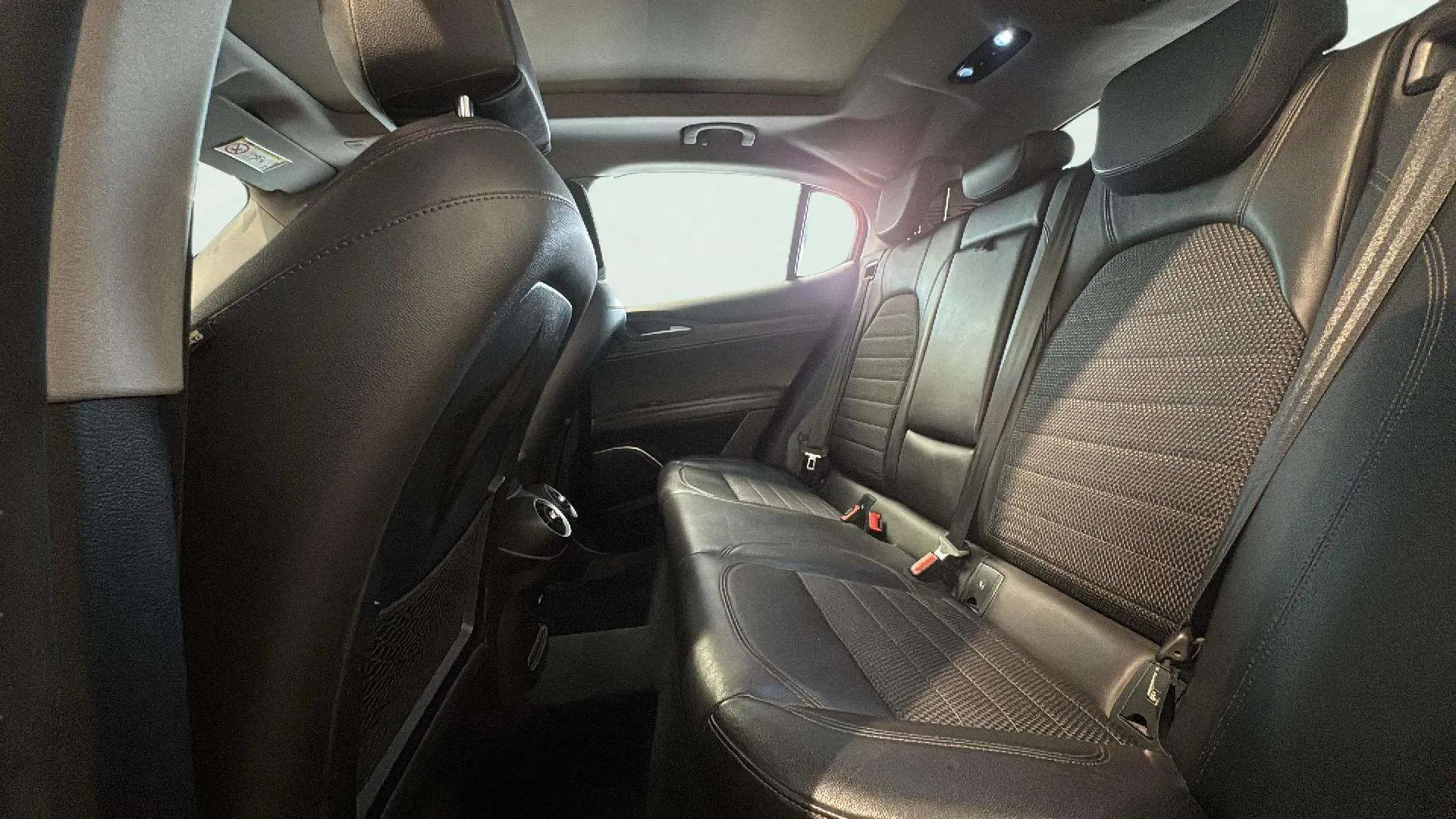 Alfa Romeo Stelvio 2.2 Diésel Executive AWD - foto 18