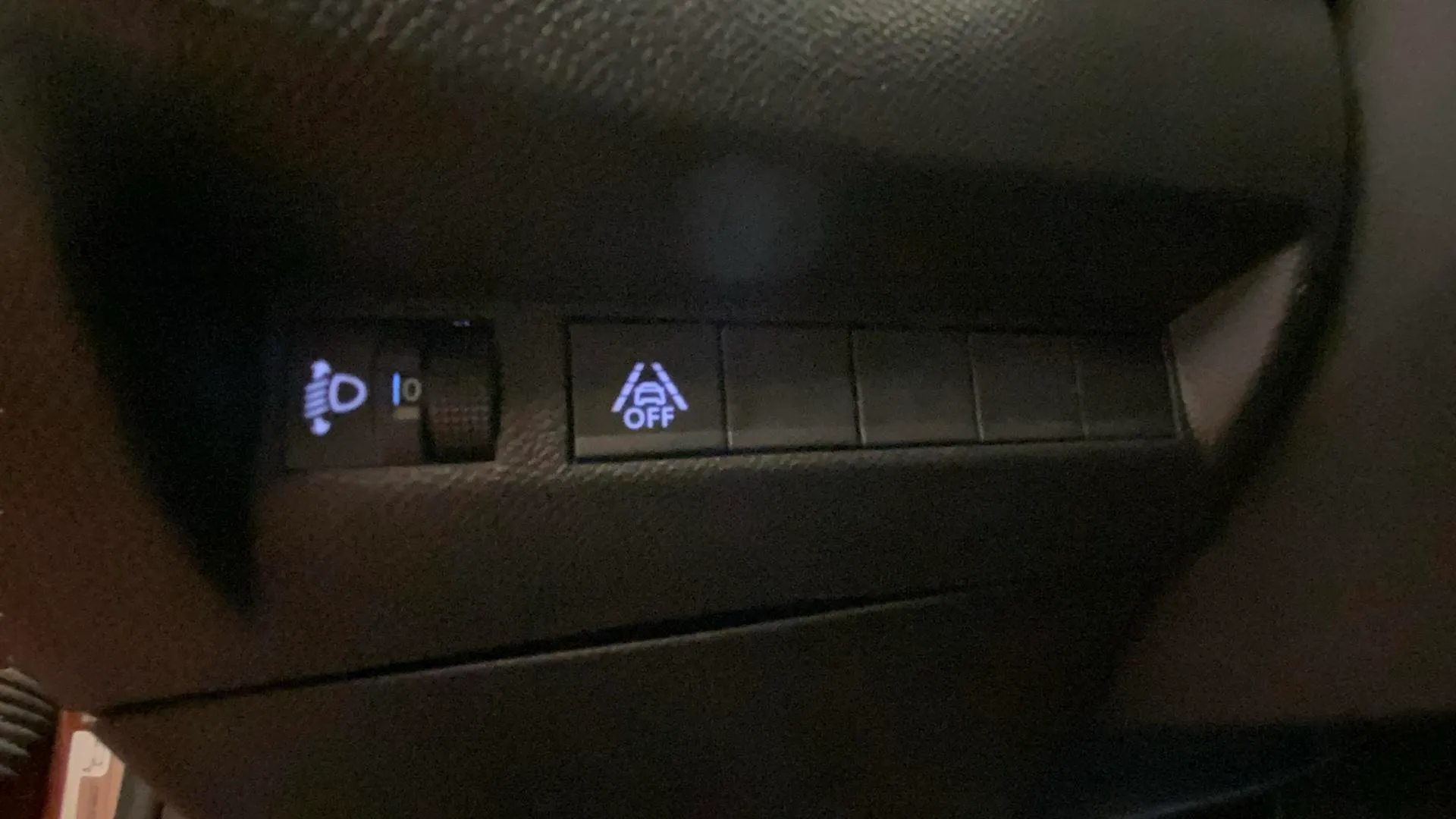 Peugeot 2008 Active BlueHDi 130 EAT8 - foto 35