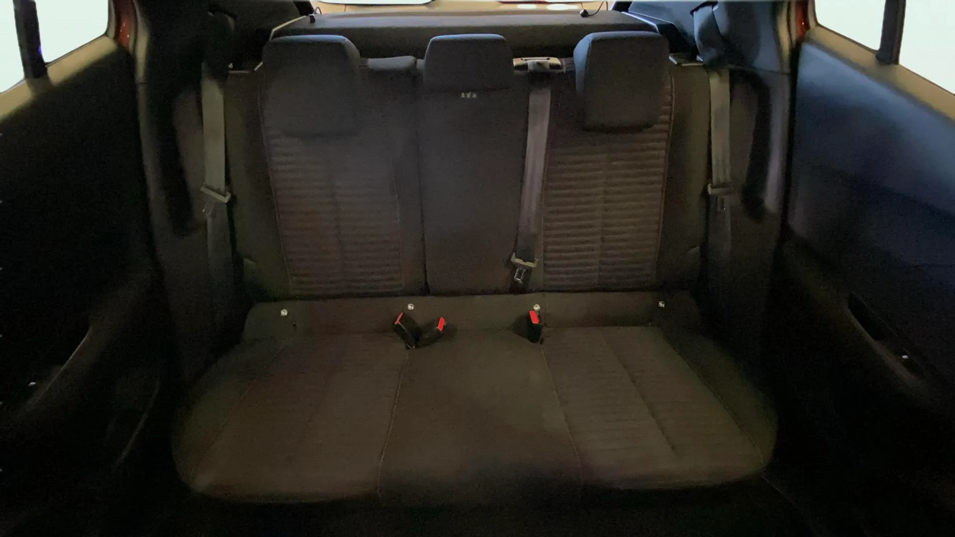 Peugeot 2008 Active BlueHDi 130 EAT8 - foto 14