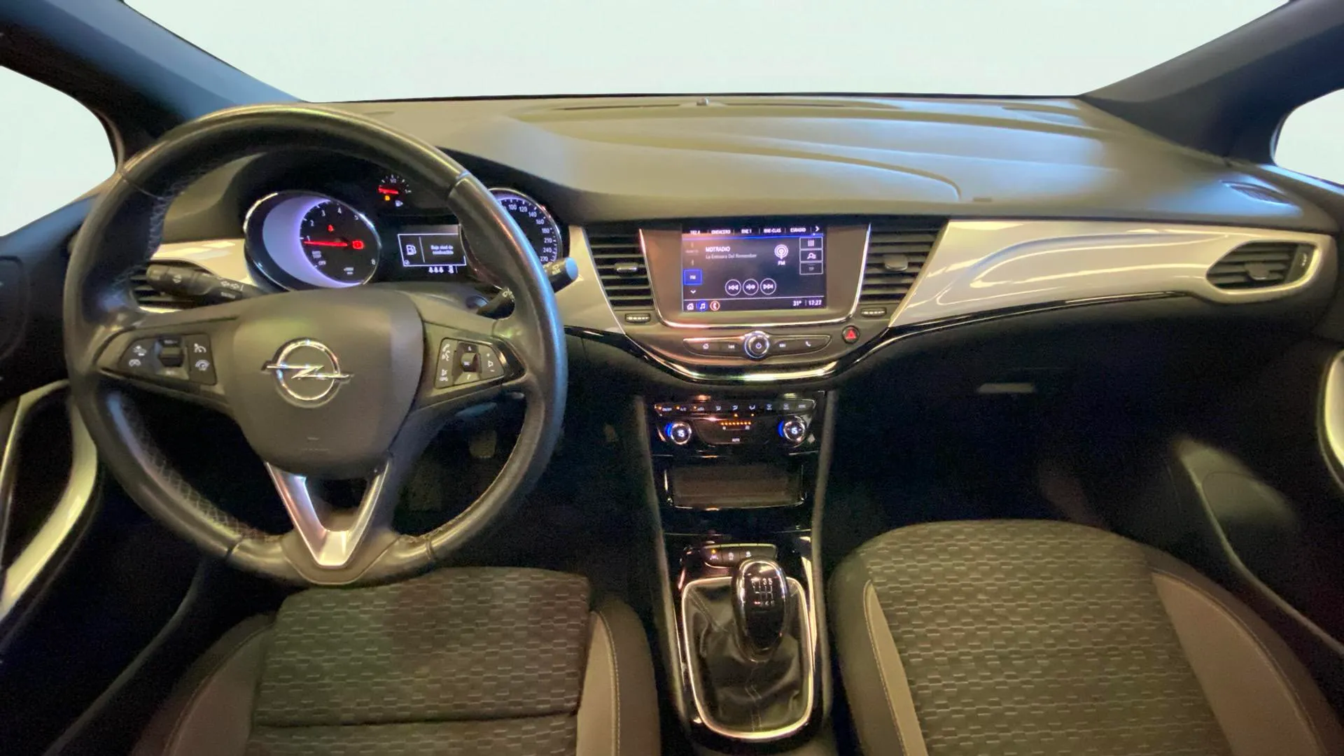 Opel Astra 1.2T SHR Ultimate - foto 17