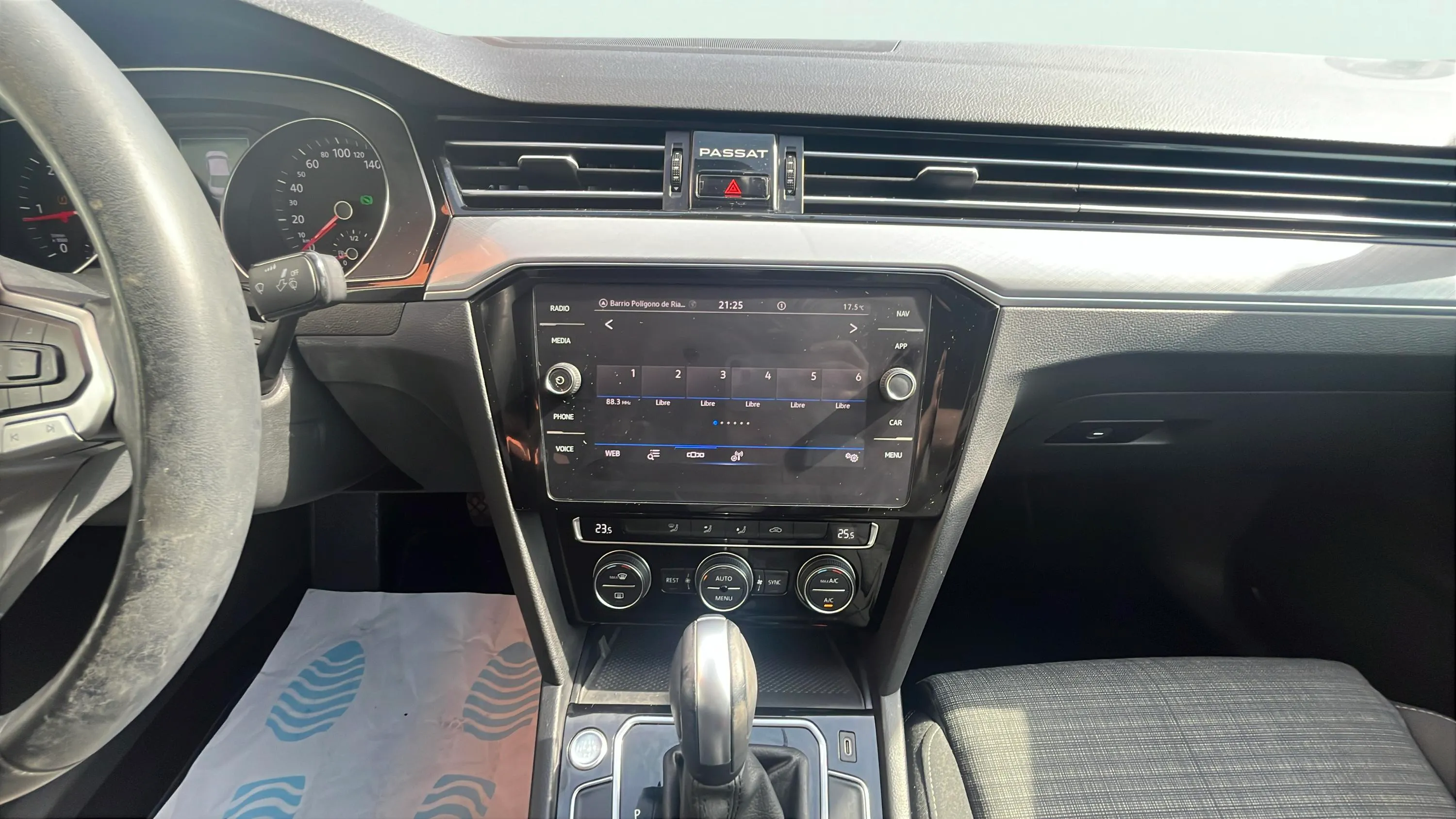 Volkswagen Passat Variant Executive 1.6 TDI DSG - foto 13