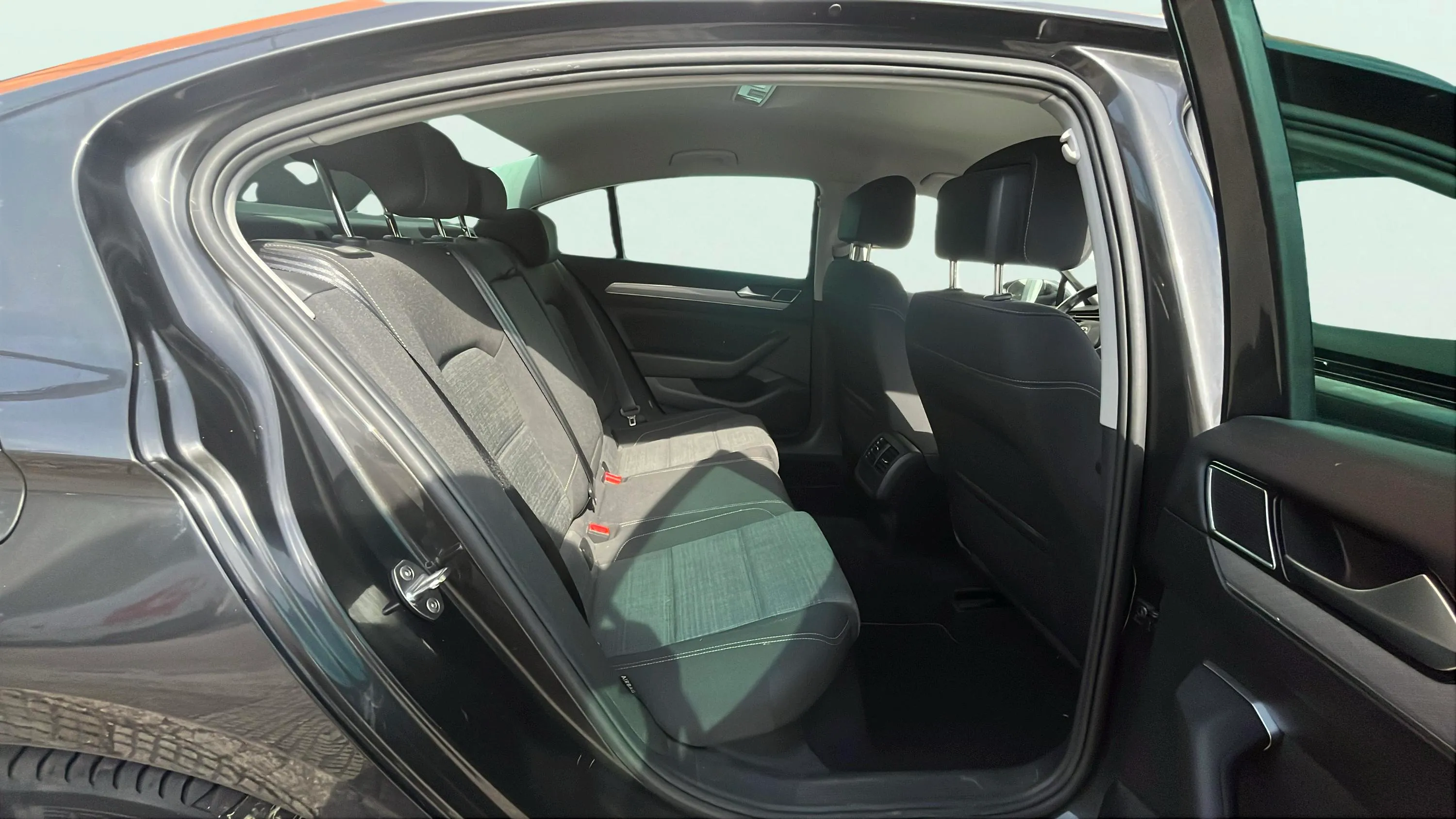 Volkswagen Passat Variant Executive 1.6 TDI DSG - foto 21
