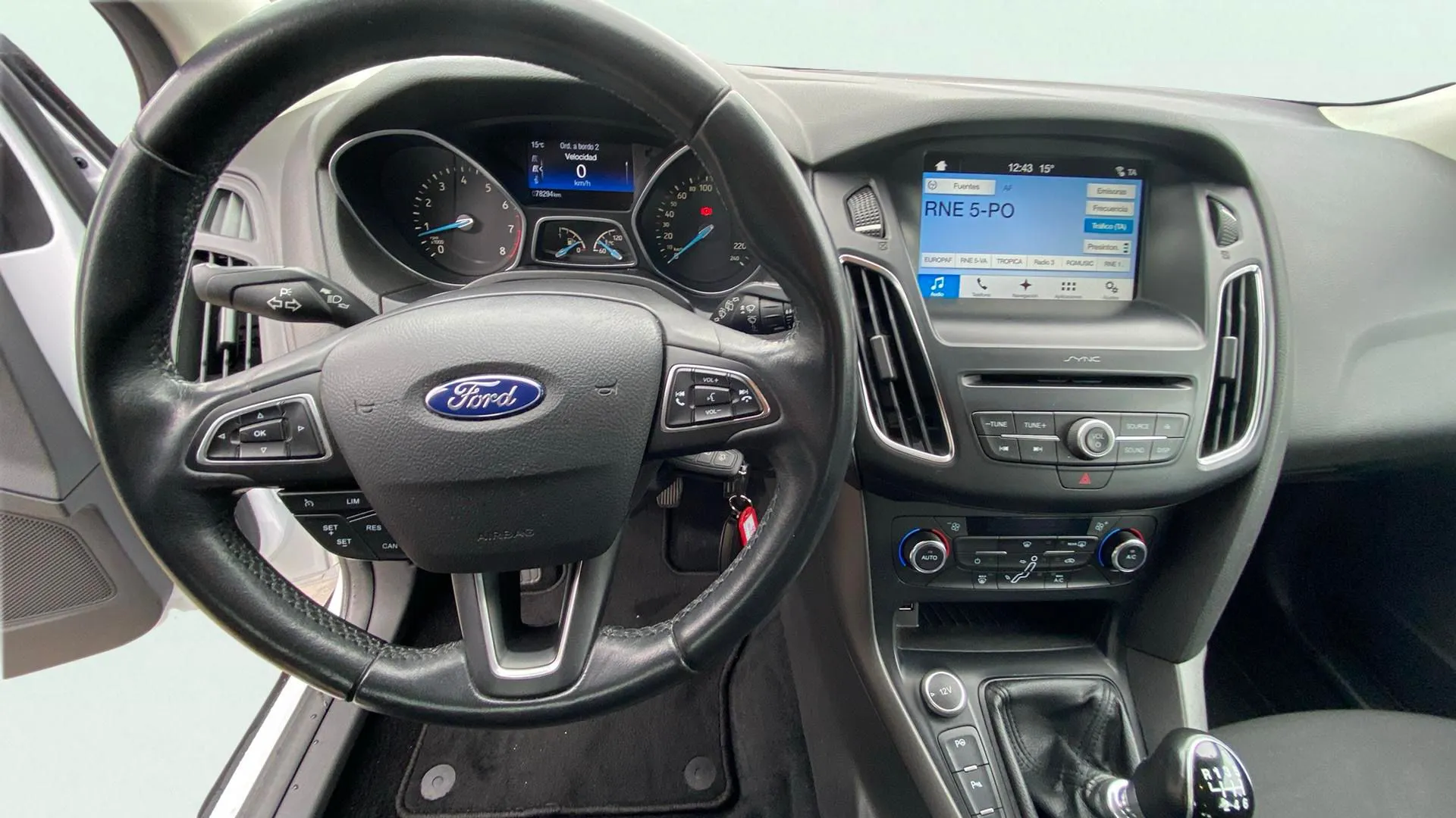 Ford Focus 1.0 EcoBoost -St.-St. Trend+ - foto 10
