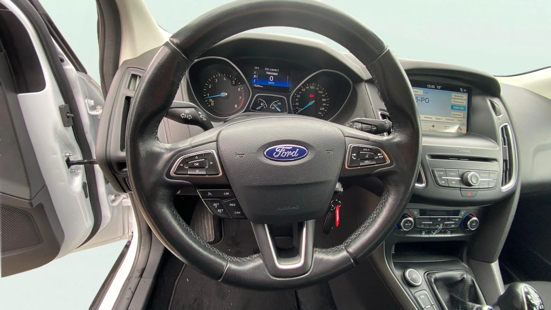 Ford Focus 1.0 EcoBoost -St.-St. Trend+ - foto 11