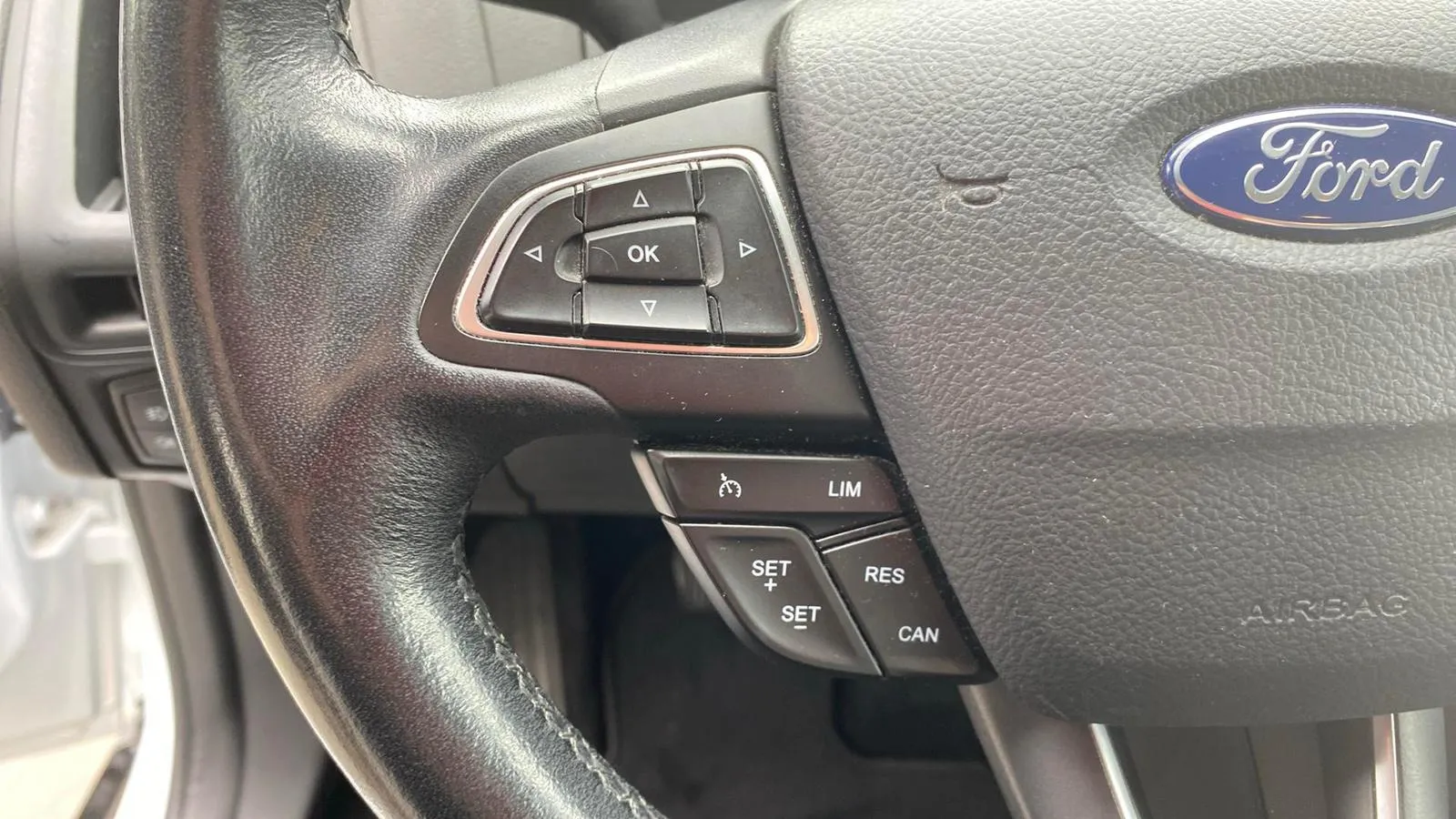 Ford Focus 1.0 EcoBoost -St.-St. Trend+ - foto 12