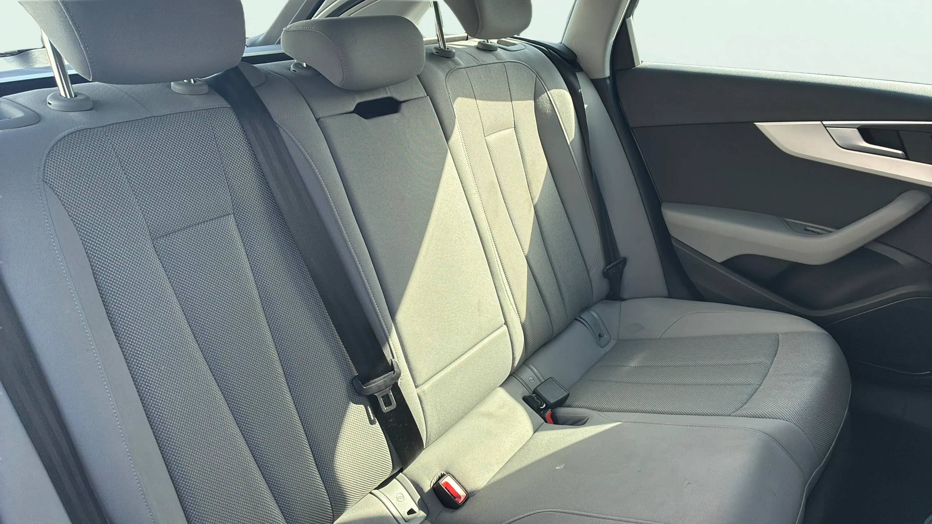 Audi A4 Avant Advanced 30 TDI S tronic - foto 15