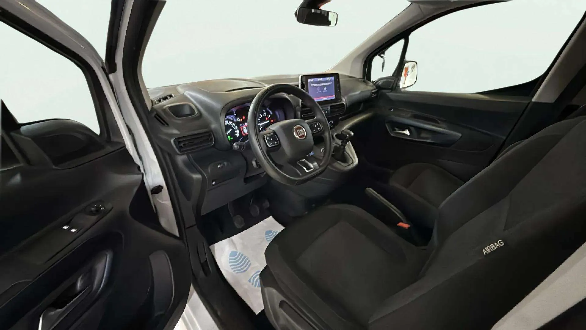 Fiat Doblò Panorama - foto 12