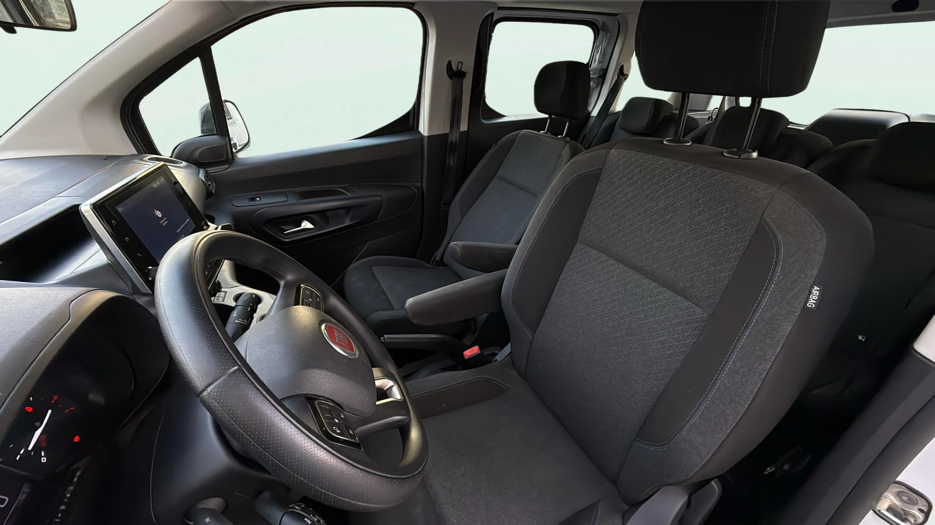 Fiat Doblò Panorama - foto 11