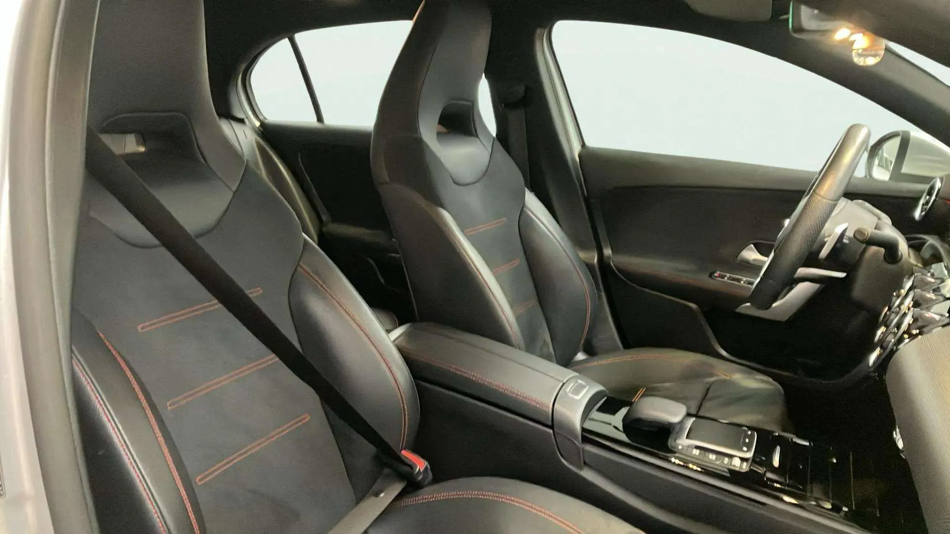Mercedes-Benz Clase A A 180 d - foto 14