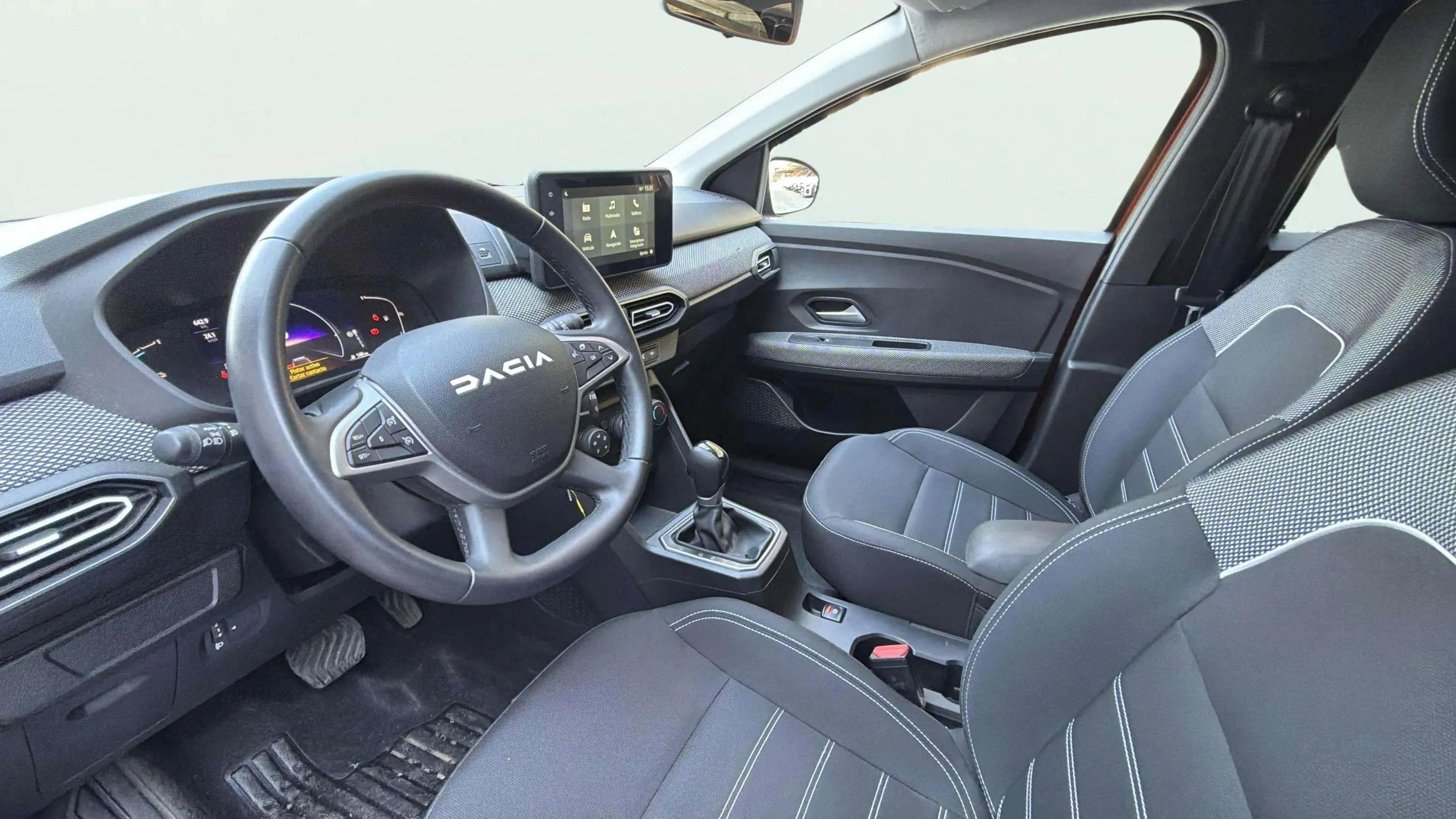 Dacia Jogger S.L Extreme Hybrid 5 plazas - foto 13