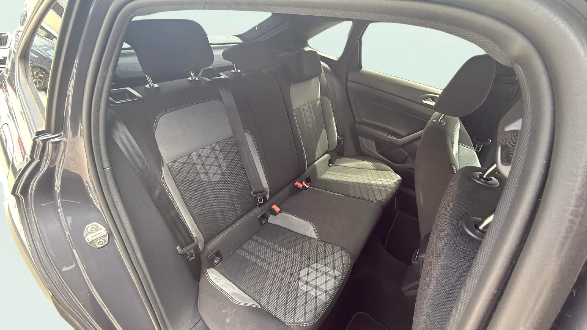 Volkswagen Taigo R-Line 1.0 TSI DSG - foto 13