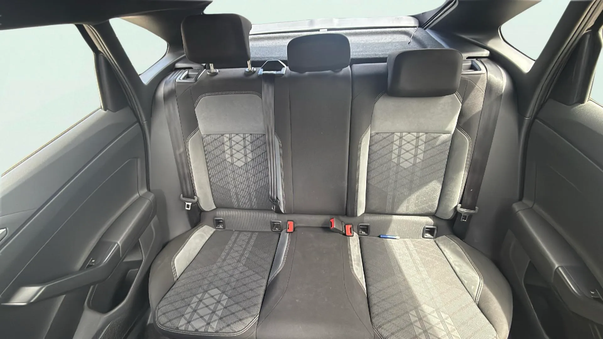 Volkswagen Taigo R-Line 1.0 TSI DSG - foto 14