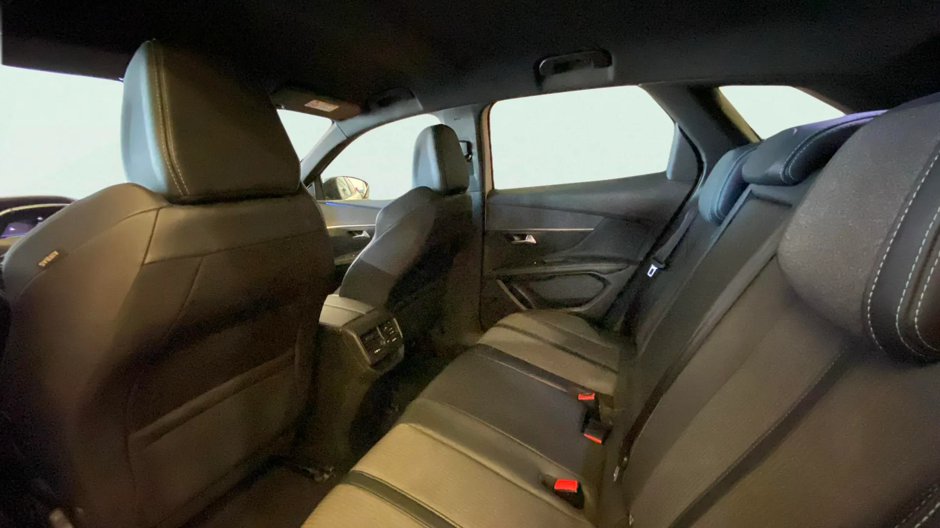 Peugeot 3008 1.2 PureTech Active Pack - foto 13