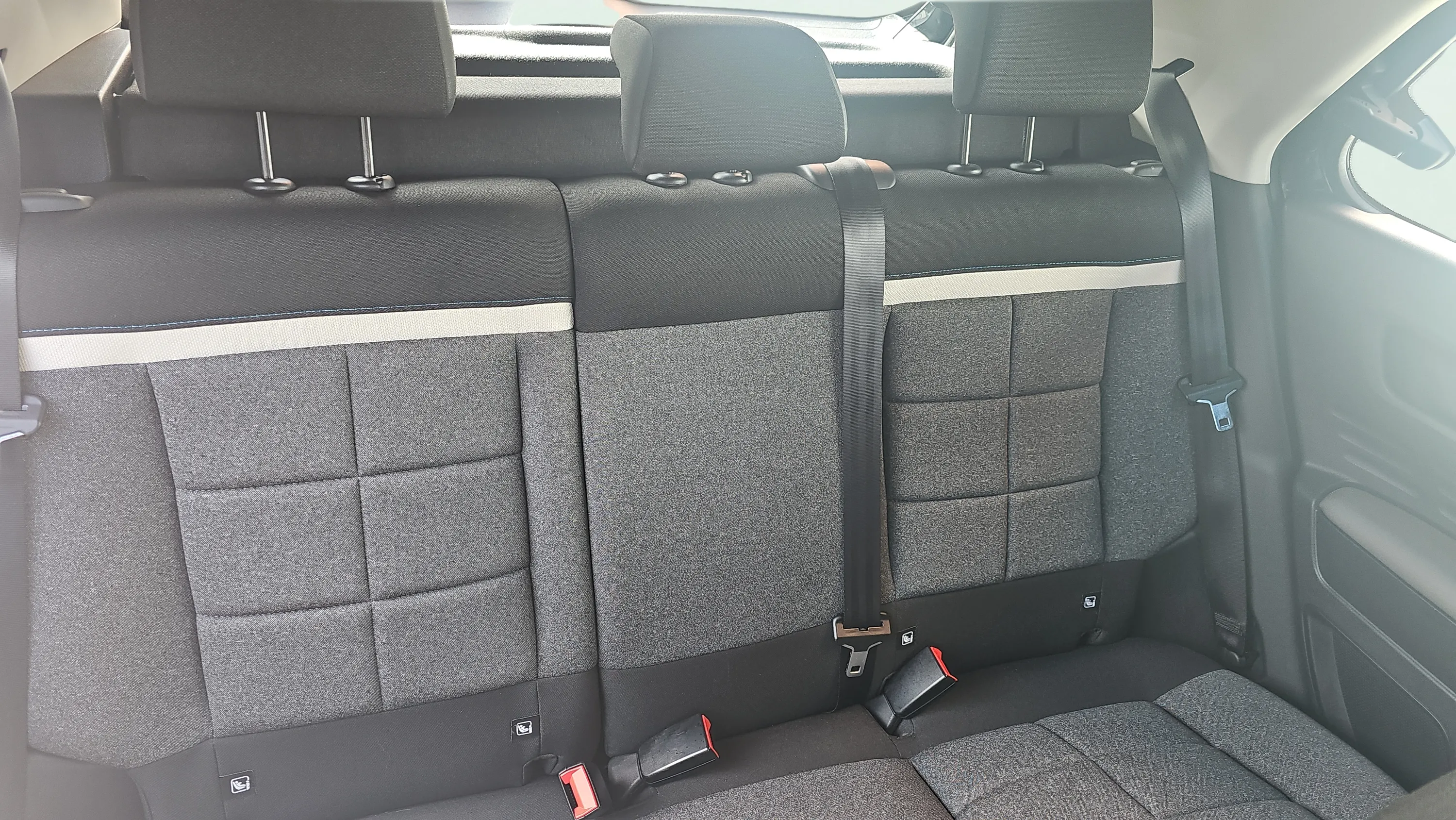 Citroën C4 Cactus BlueHDi 100 C-Series - foto 15