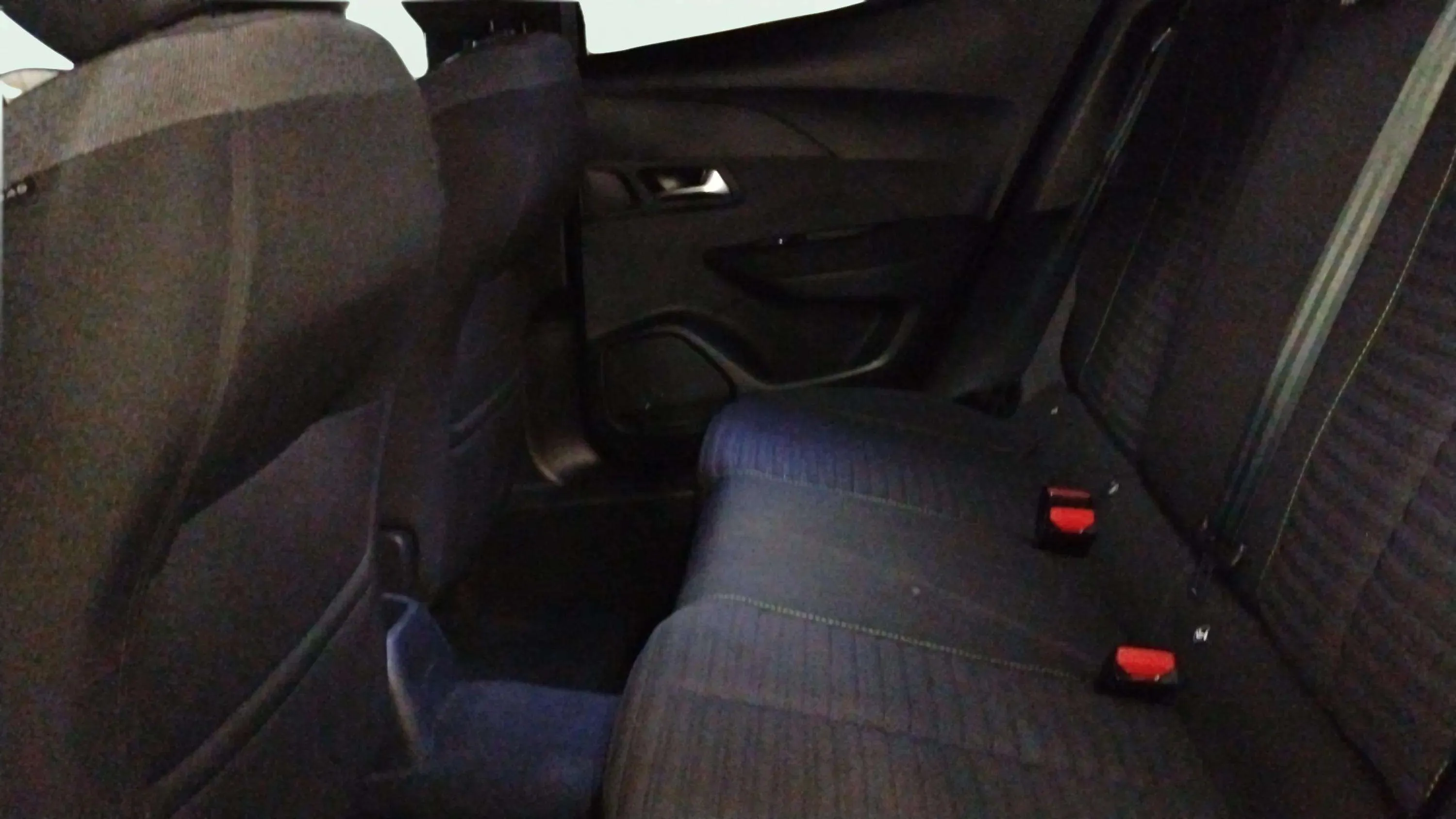 Peugeot 2008 Active Pack PureTech 100 - foto 12