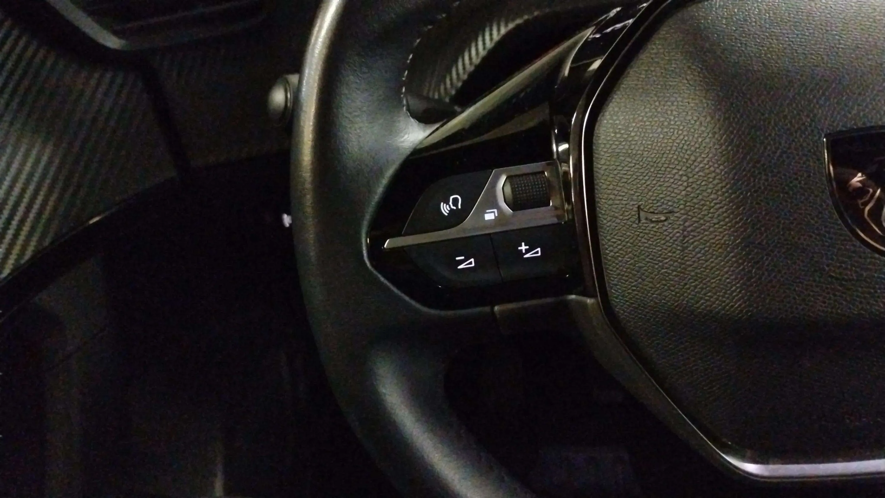 Peugeot 2008 Active Pack PureTech 100 - foto 6