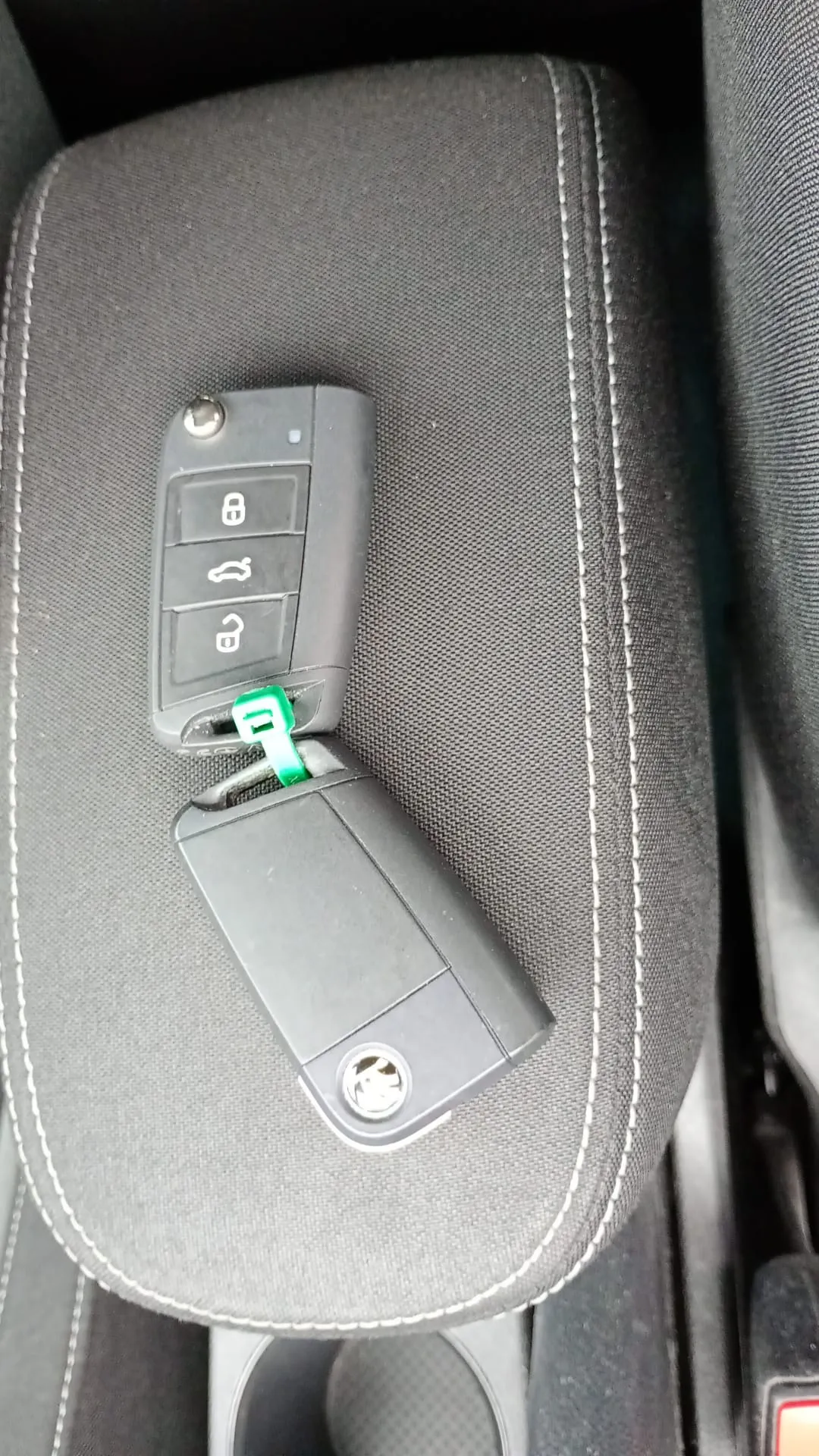 Škoda Kamiq 1.0 TSI Sport - foto 8