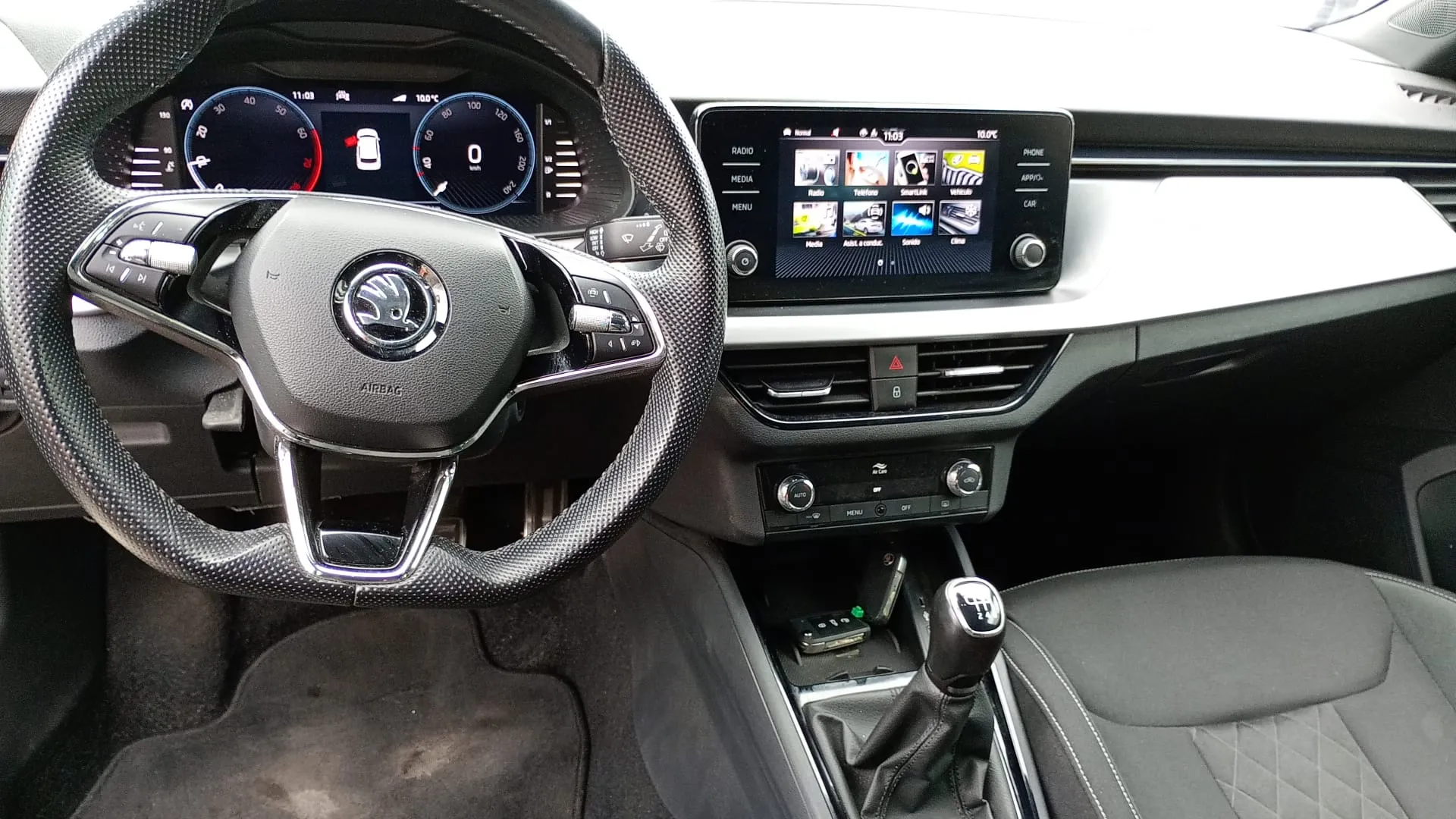 Škoda Kamiq 1.0 TSI Sport - foto 11