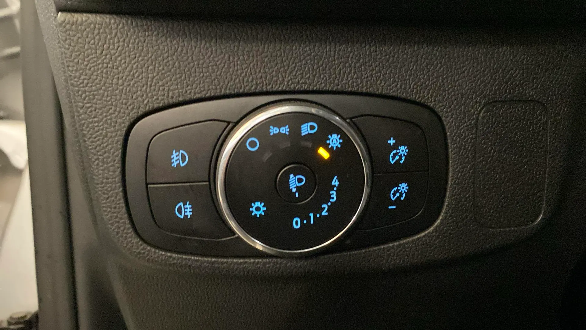 Ford Focus 1.0 EcoBoost MHEV Active X - foto 19