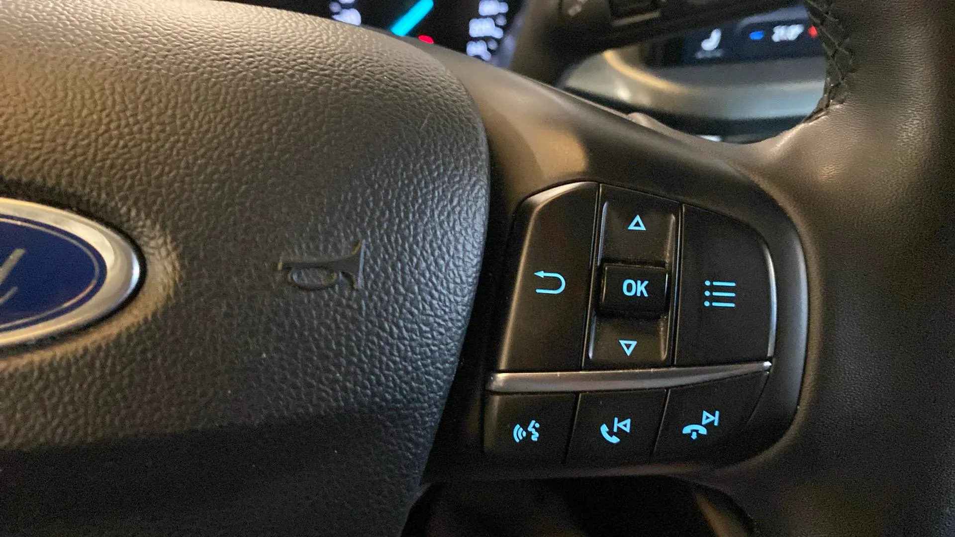 Ford Focus 1.0 EcoBoost MHEV Active X - foto 21