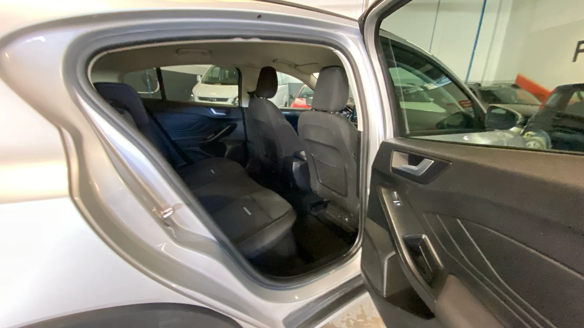 Ford Focus 1.0 EcoBoost MHEV Active X - foto 15