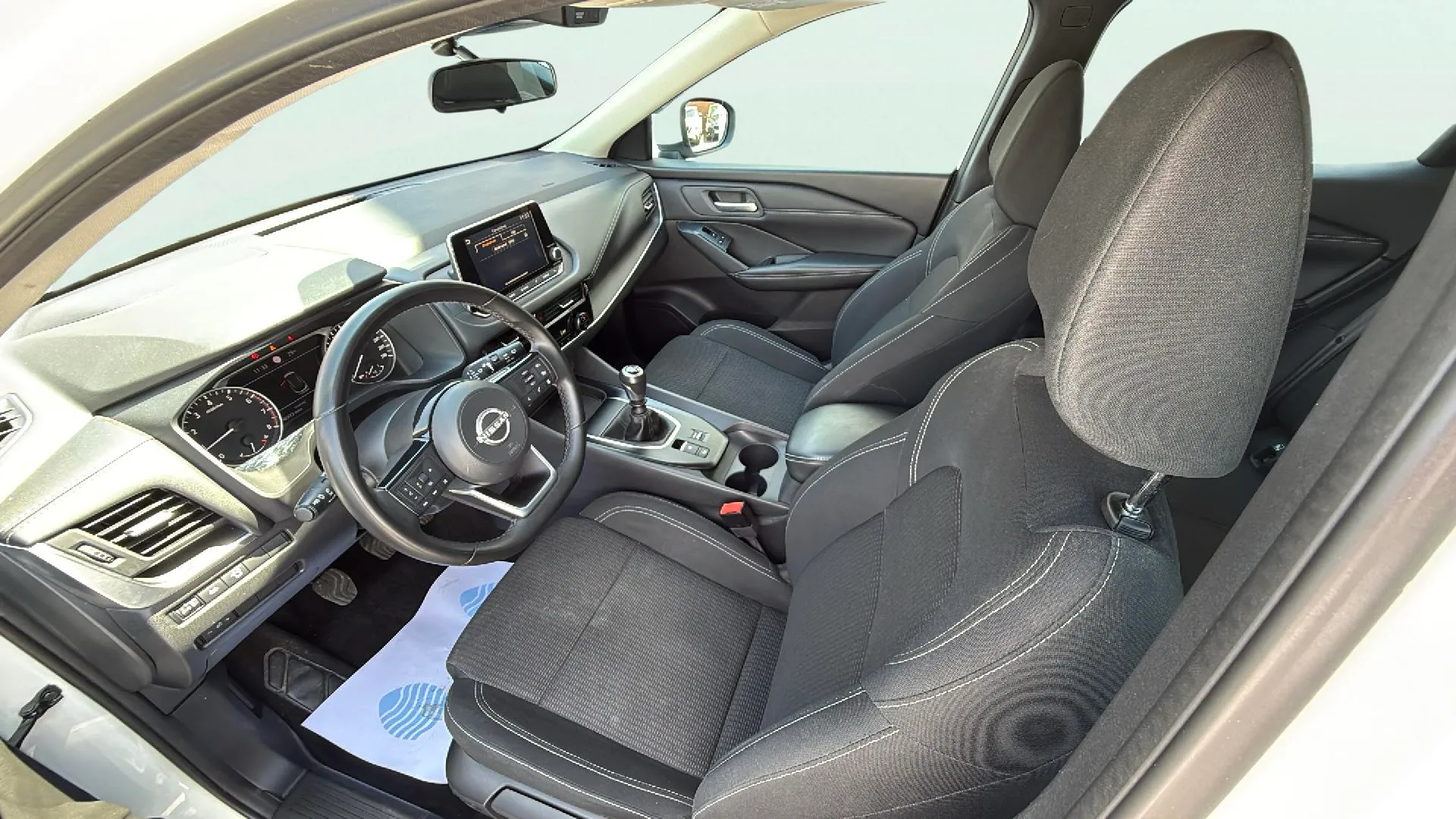 Nissan Qashqai DIG-T mHEV 4x2 Acenta - foto 9