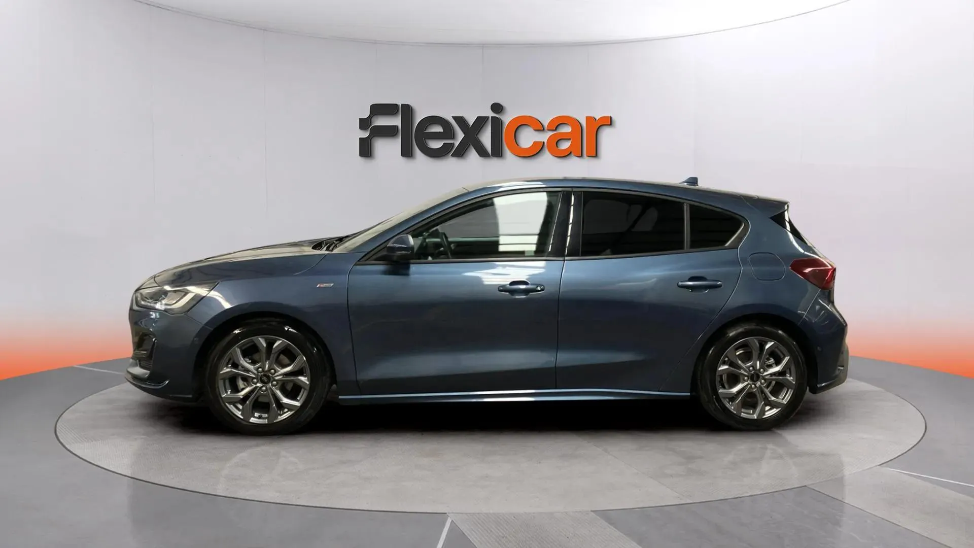 Ford Focus 1.0 EcoBoost MHEV ST-Line - foto 4