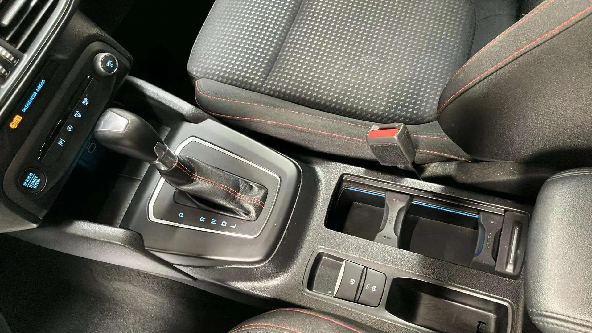 Ford Focus 1.0 EcoBoost MHEV ST-Line - foto 21
