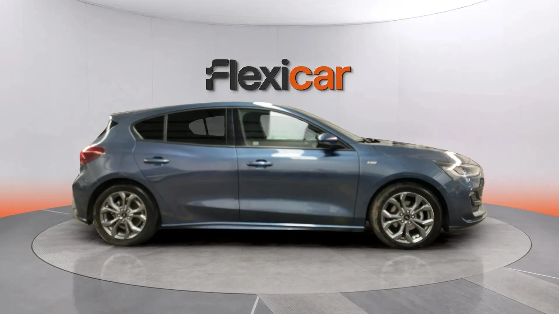 Ford Focus 1.0 EcoBoost MHEV ST-Line - foto 8