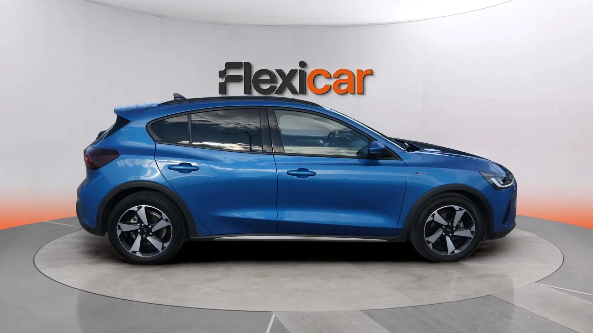 Ford Focus 1.0 EcoBoost MHEV Active - foto 2