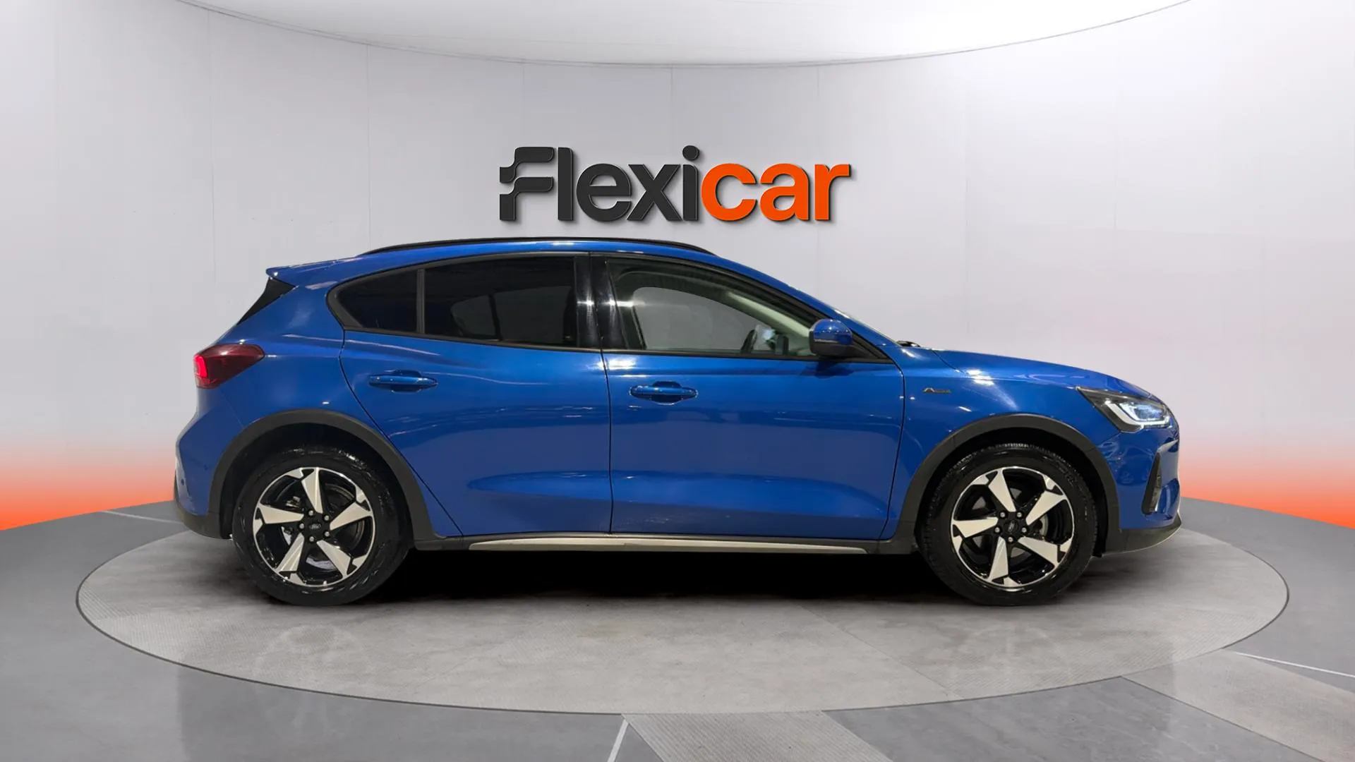 Ford Focus 1.0 EcoBoost MHEV Active - foto 8