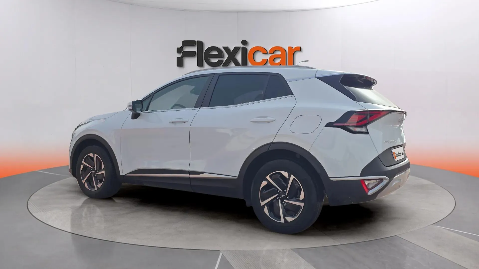 Kia Sportage 1.6 T-GDi Drive 4x2 - foto 5