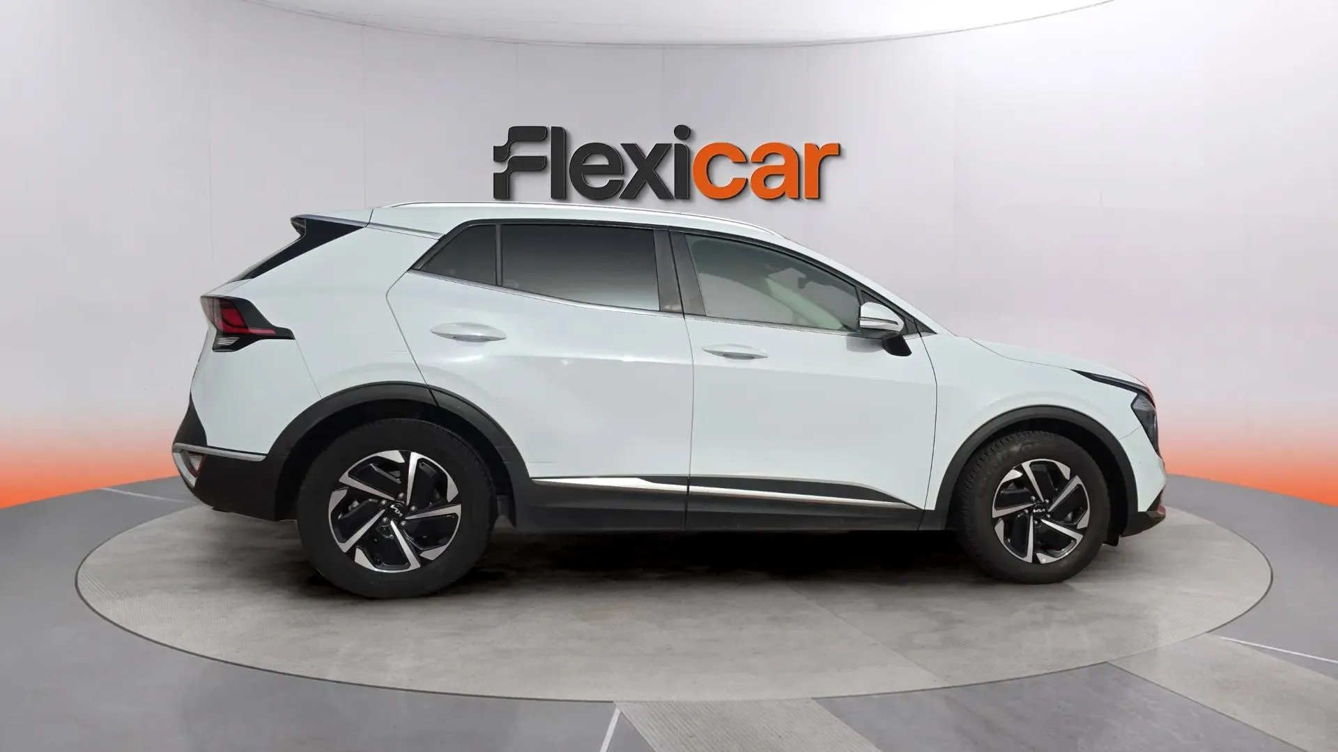 Kia Sportage 1.6 T-GDi Drive 4x2 - foto 8