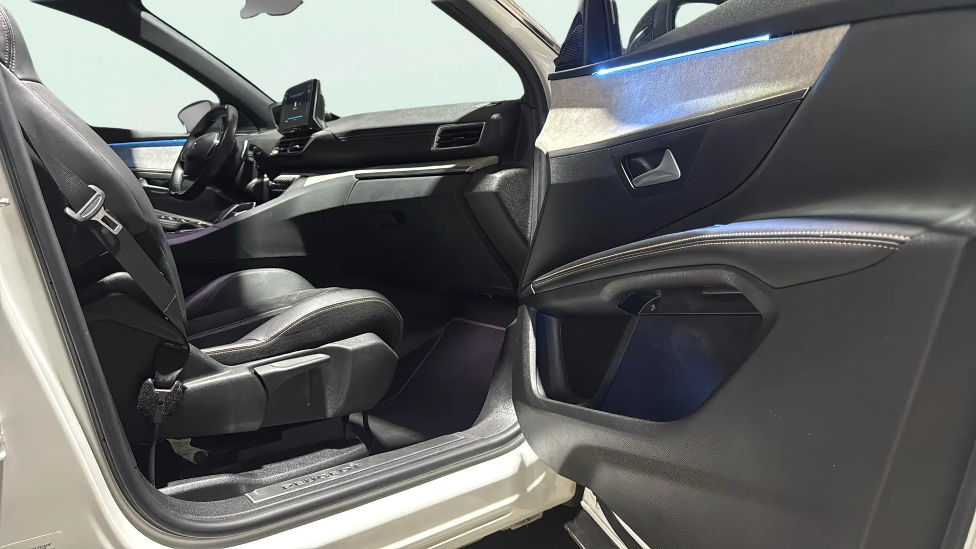Peugeot 5008 1.5 BlueHDi GT EAT8 - foto 23