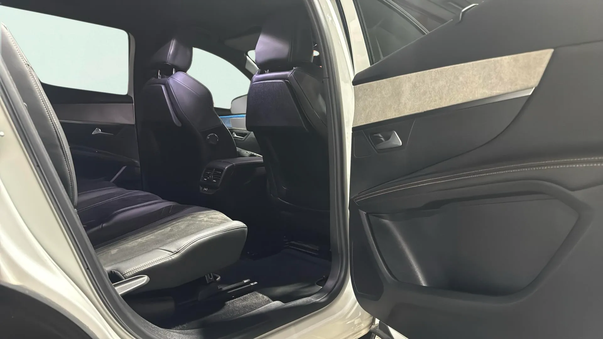 Peugeot 5008 1.5 BlueHDi GT EAT8 - foto 21